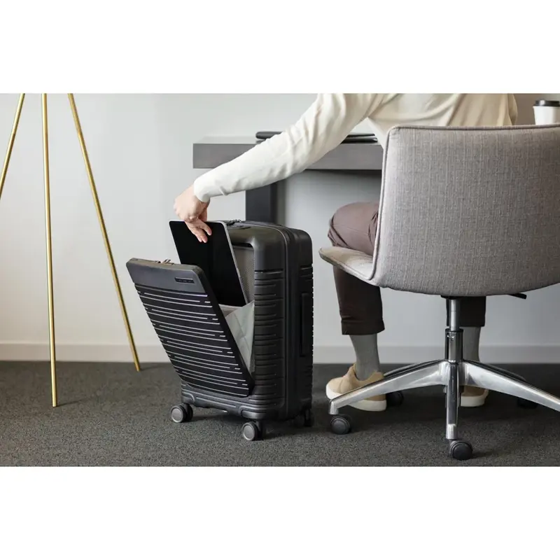 Triple Black Elevation™ Plus Carry-On Spinner Hardside Luggage | 2306-VHAXB - SAMSONITE OUTLET