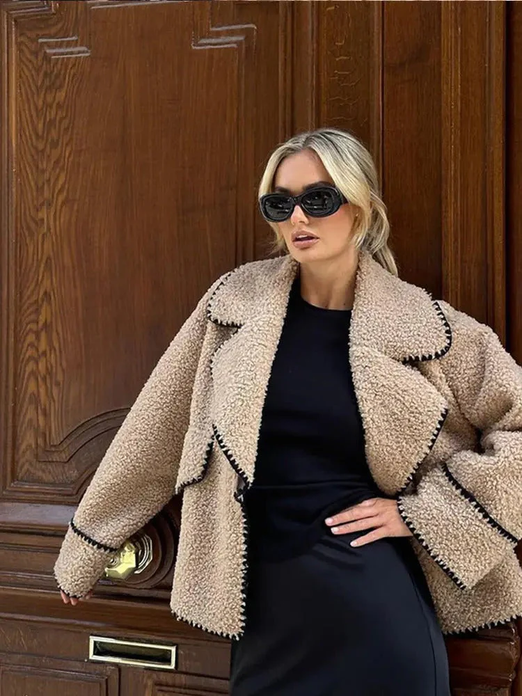 Sophie Paris l Veste en polaire avec détails contrastés
