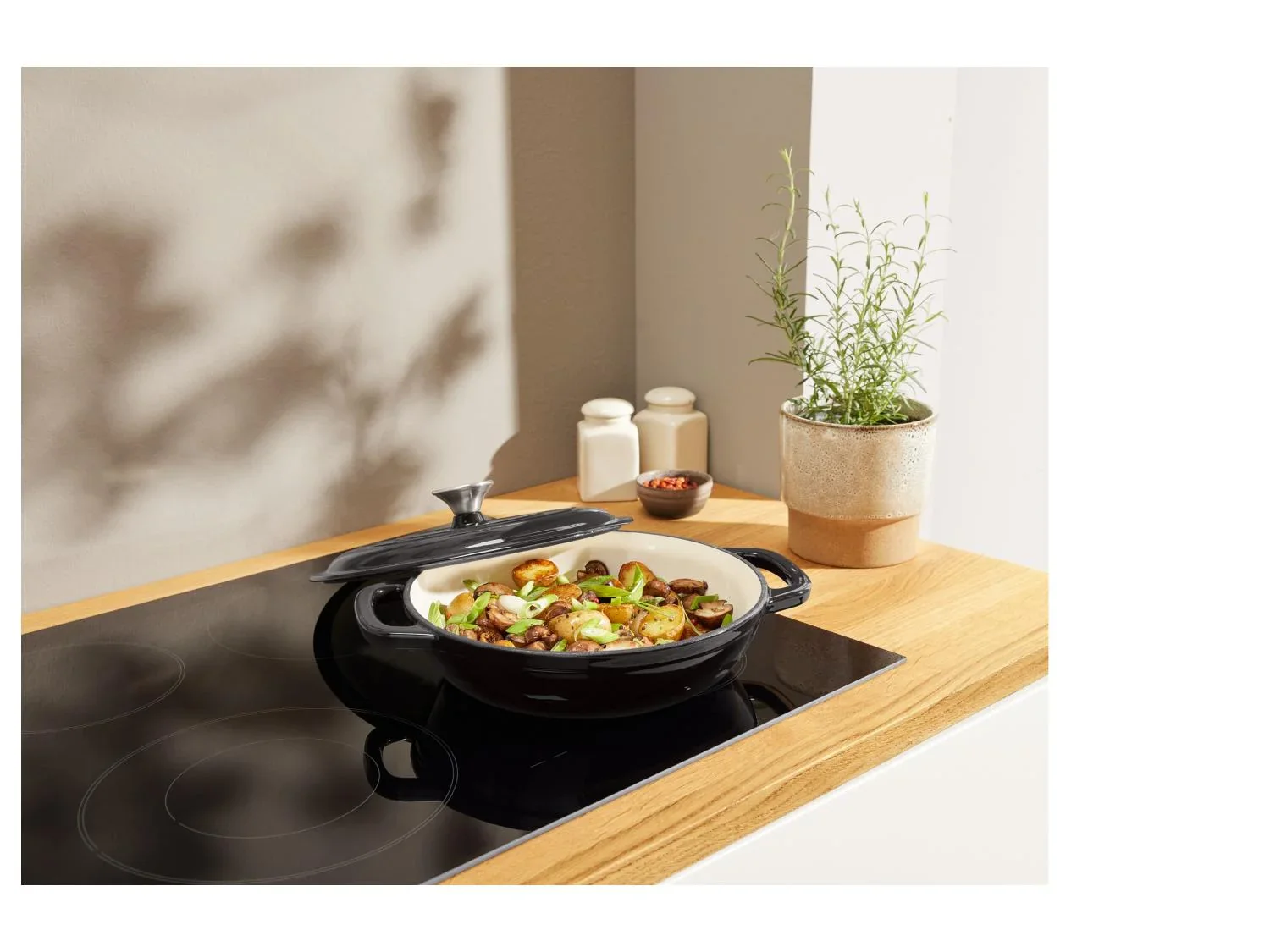 SILVERCREST Sauteuse en fonte Premium, 26 cm