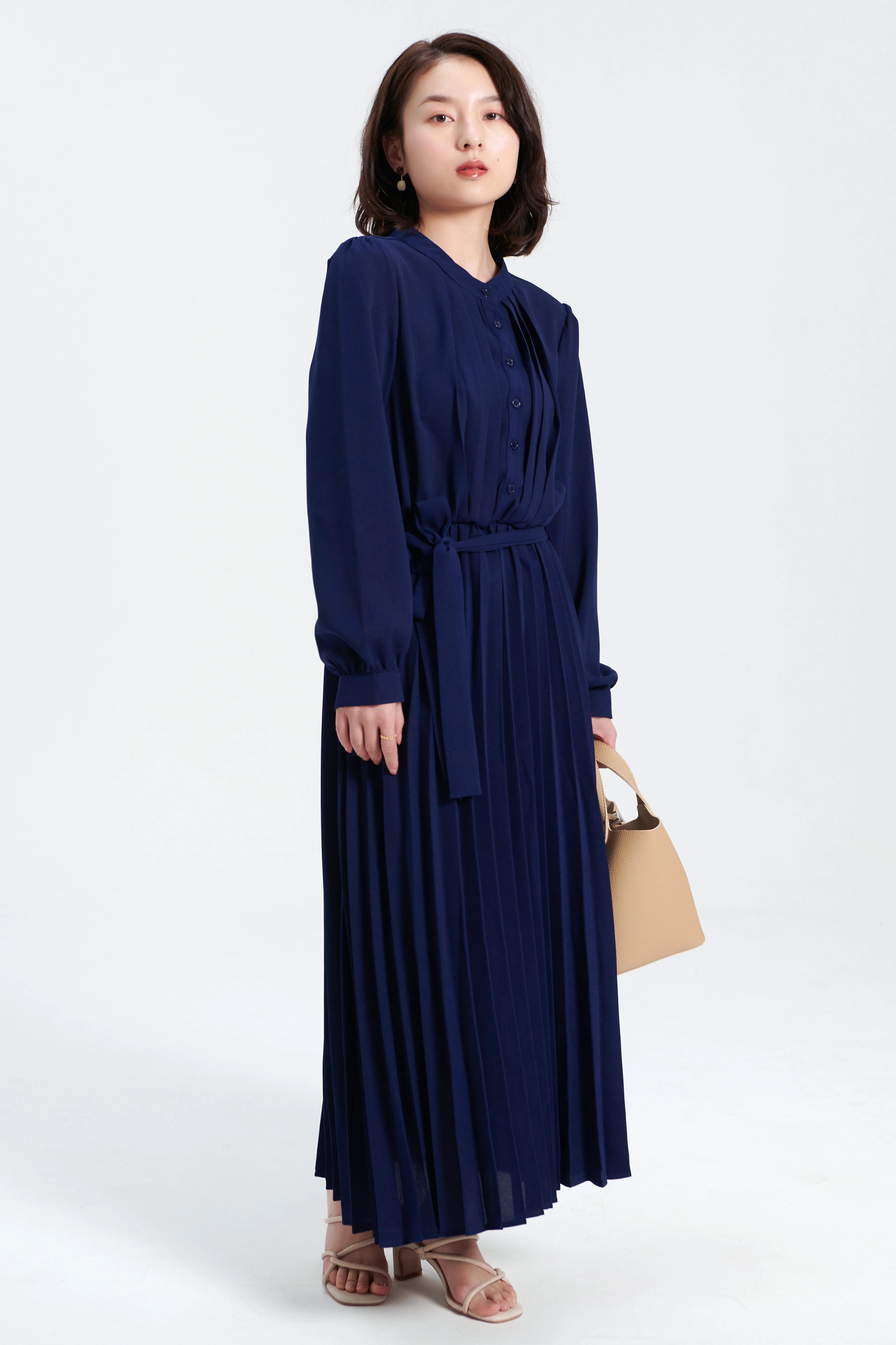 Robe à manches bouffantes en chiffon plissé