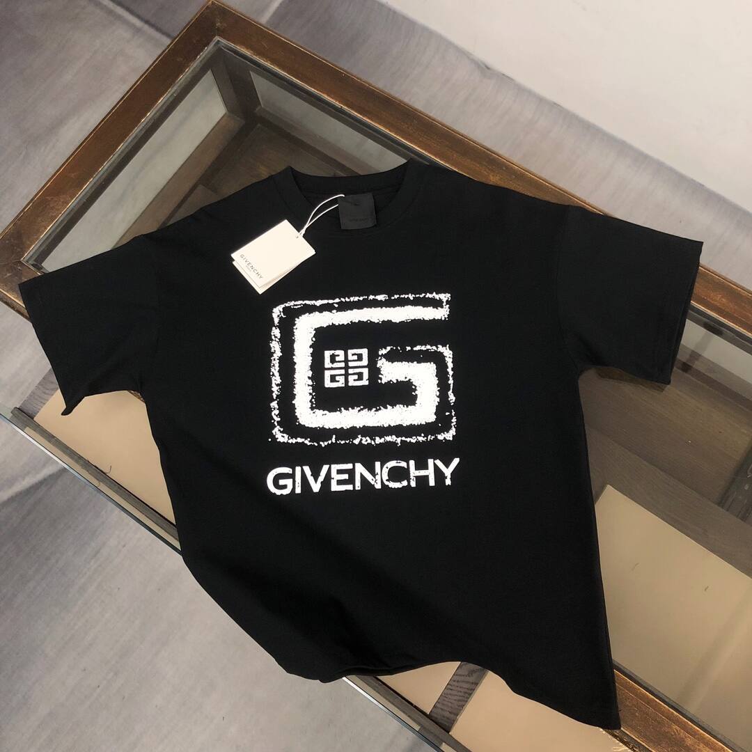 【GIVENCHY 公式旗艦店】ジバンシー Tシャツ ご好評に付き再入荷！半袖Tシャツ
