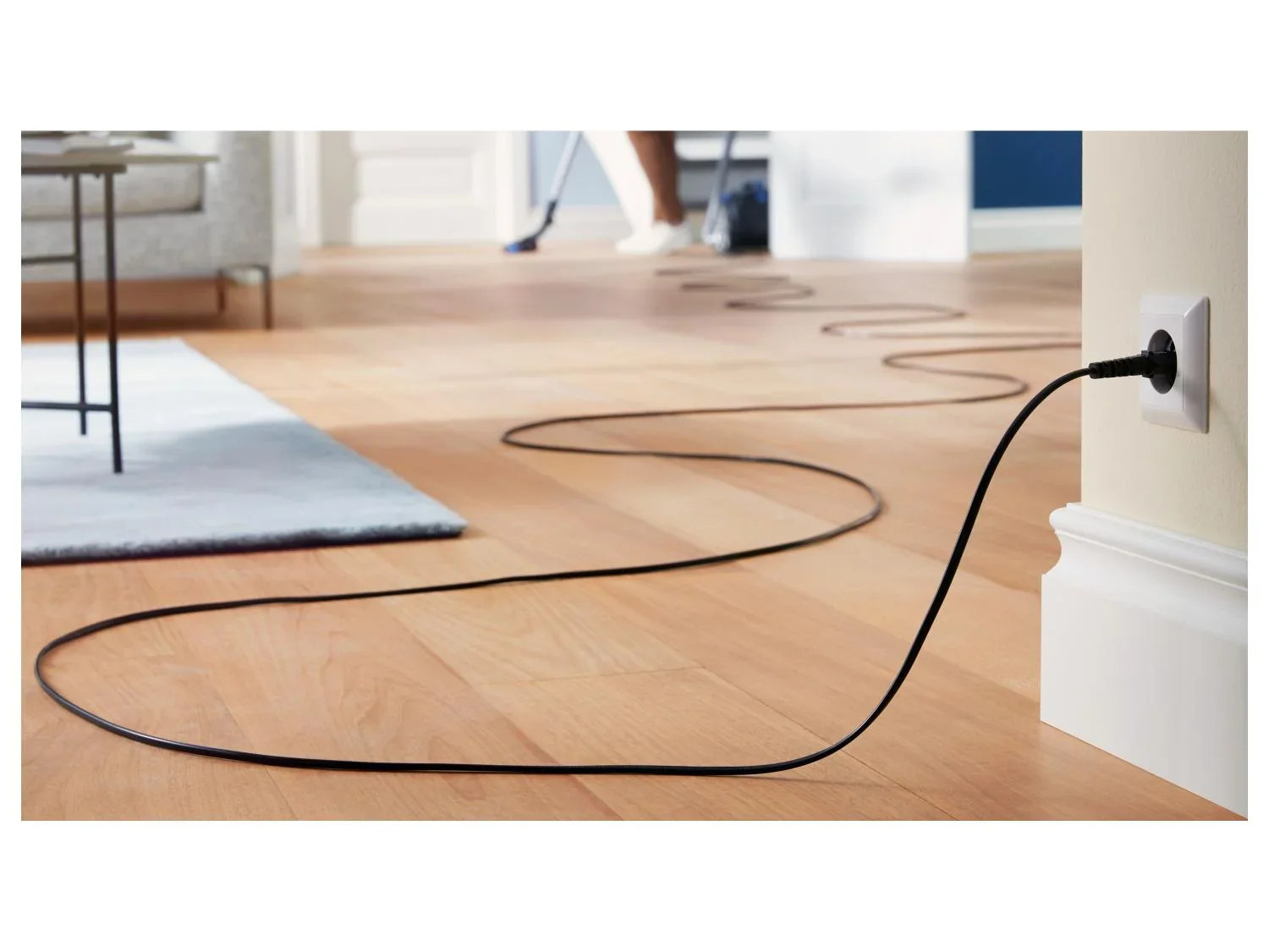 PHILIPS Aspirateur PowerGo FC8242/09 avec sac, 900 W