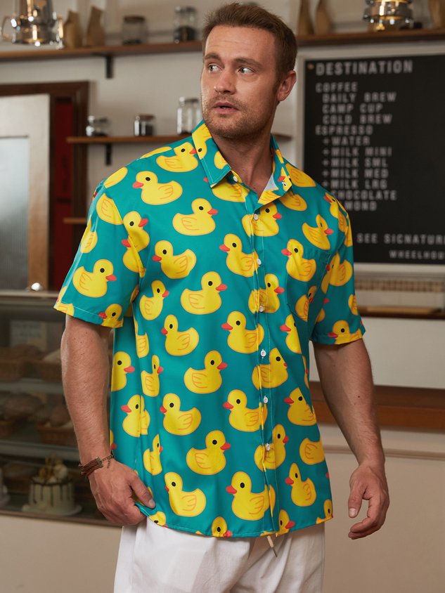 Chemise hawaïenne à manches courtes avec poche poitrine et motif canards