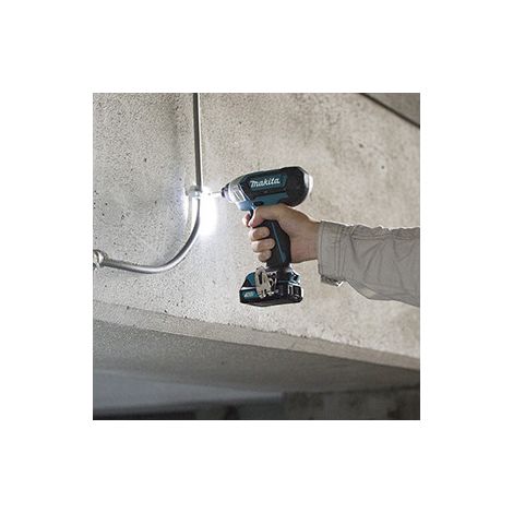 Makita – Clé à chocs sans fil 10,8V – Couple 110Nm – Vitesse 2600 tr/min – Éclairage LED – Pour vissage bois dur et placo — vue 2