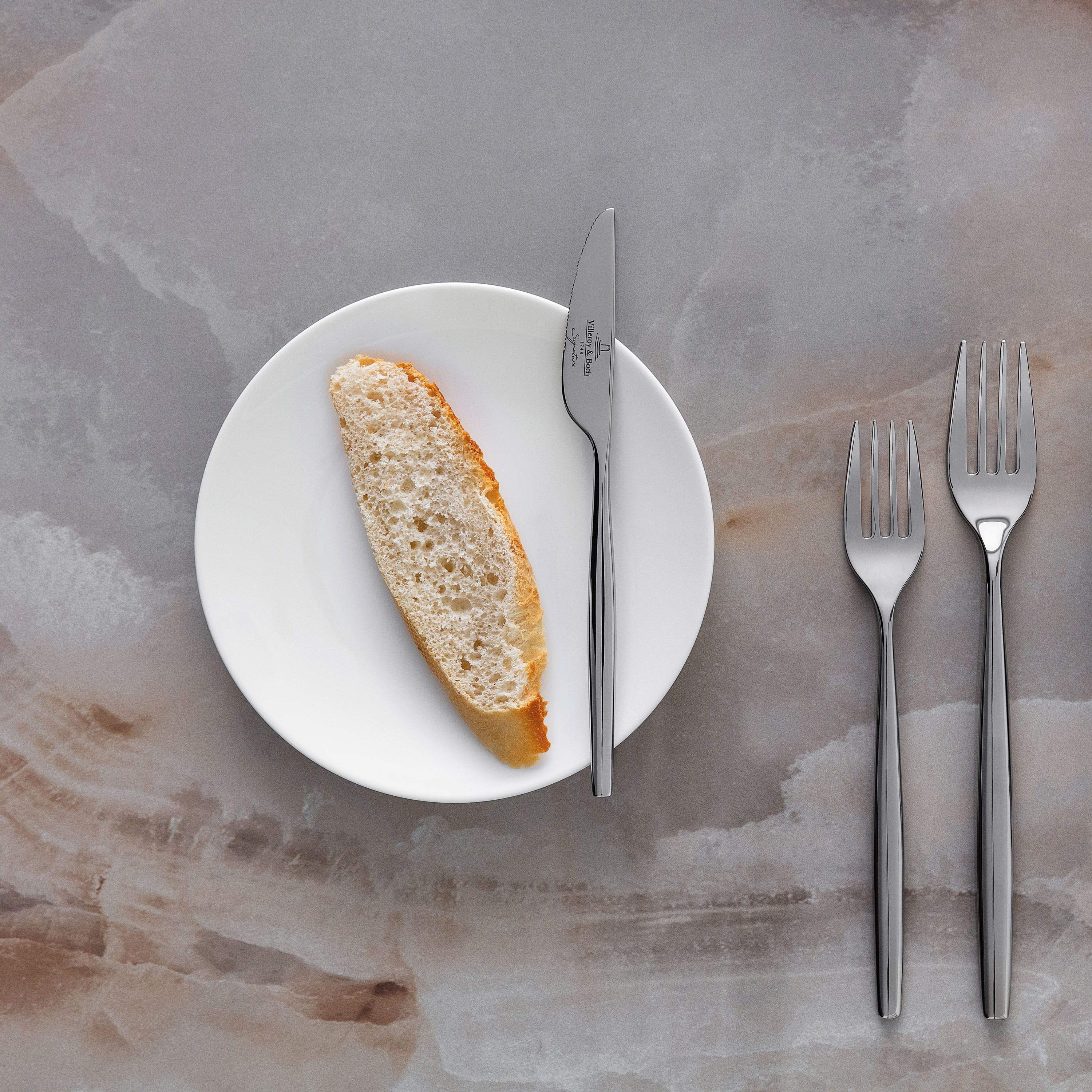 MetroChic Appetizer/ Bread Plate - White, 6.3'', Premium Bone Porcelain