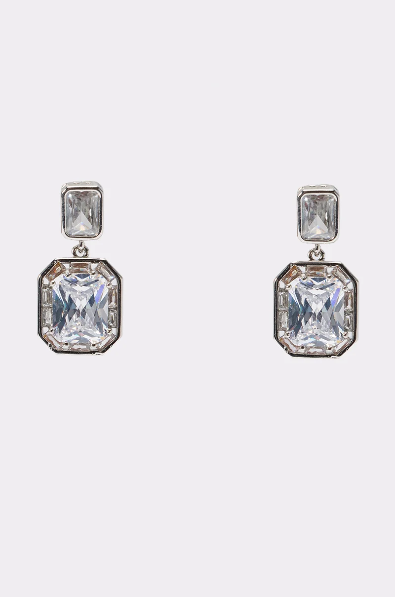 DIAMONDS ARE MY LOVE LANGUAGE EARRING - Akira Store