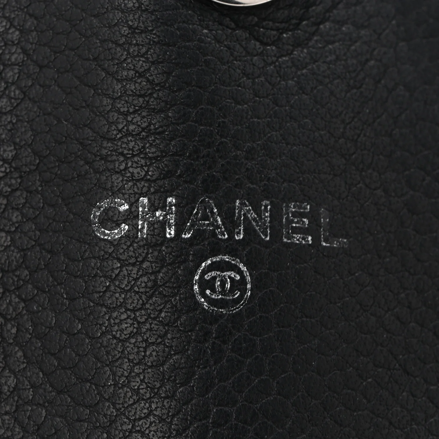 Lambskin Half Moon Wallet On Chain WOC Black
