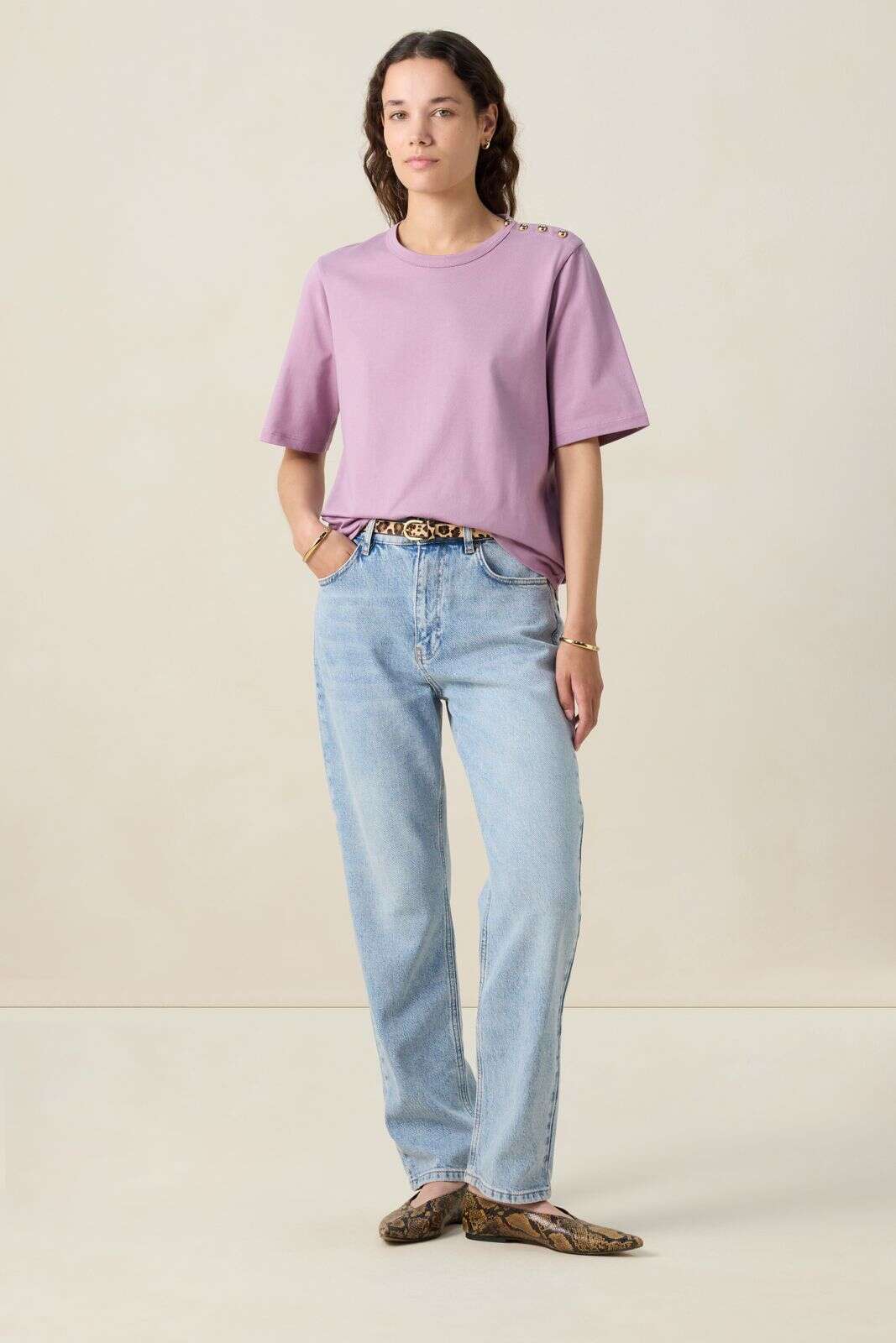 Lichtpaars T-shirt met knopen