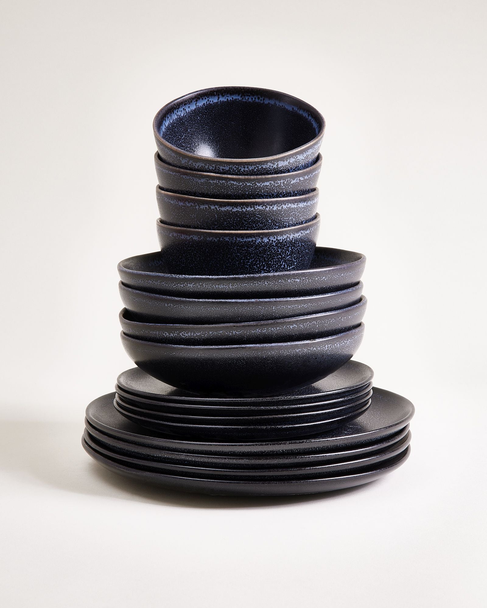 TURMALINA - TABLEWARE SET BLACK 16 PIECES