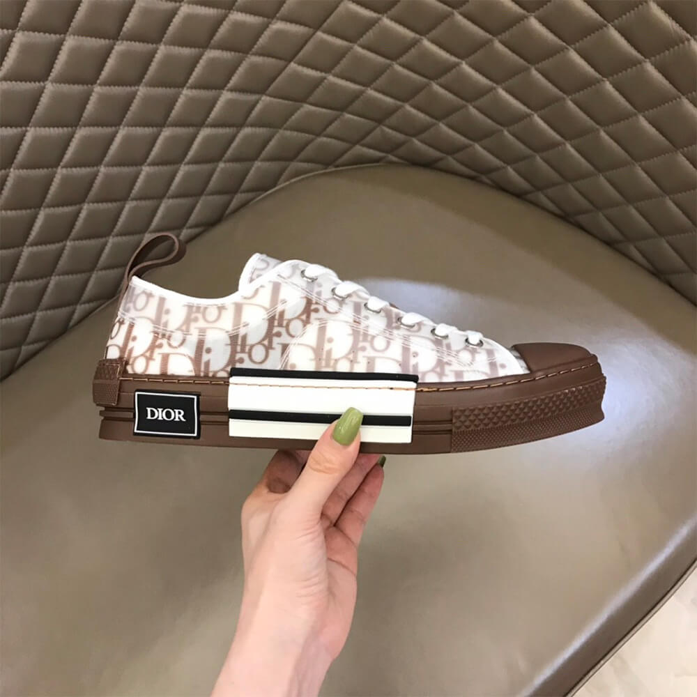 B23 LOW-TOP SNEAKER
