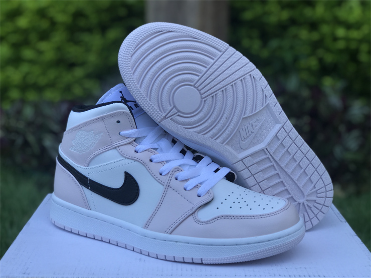 Air Jordan 1 Mid