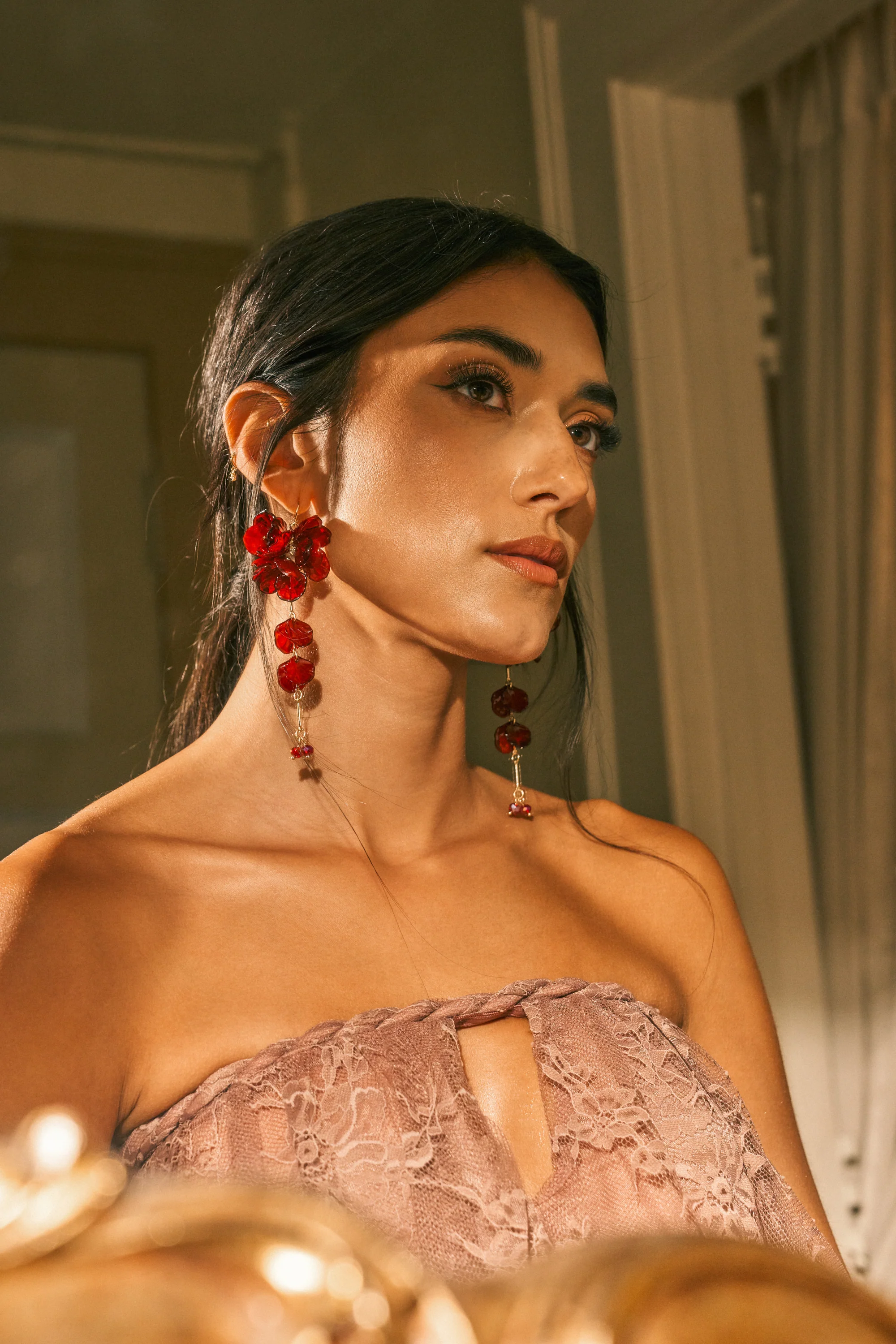 DRIP DRIP BURGUNDY DANGLE EARRING - Akira Store
