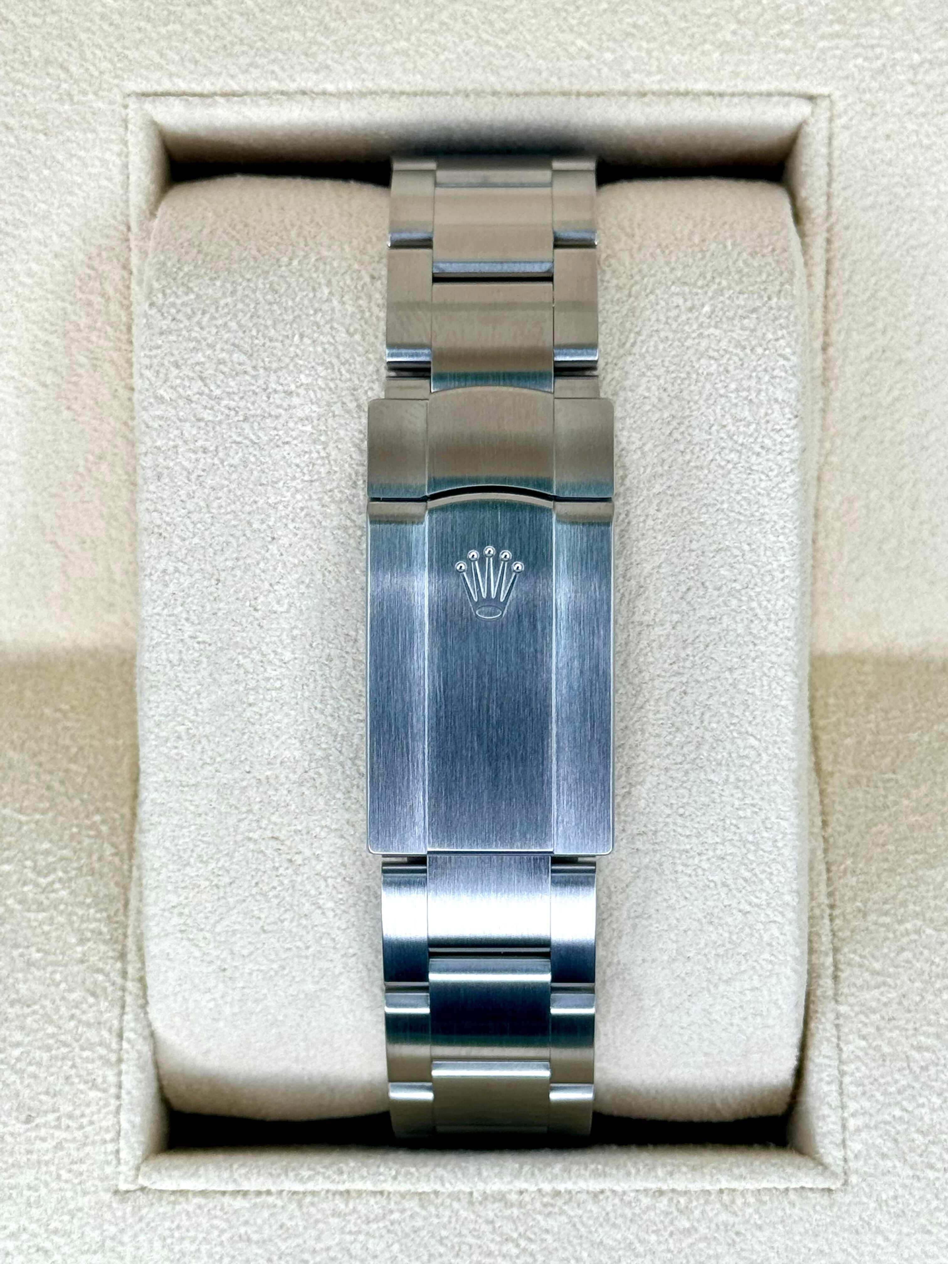 NEW 2024 ロレックス オイスターパーペチュアル 41mm 124300 グリーンダイヤルRolex