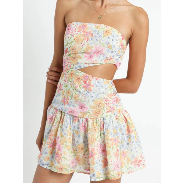 Robe mini gâteau à découpe florale enveloppée