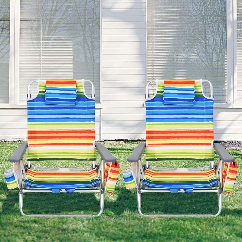 Lot de 2 chaises de plage pliantes avec sac à dos, réglables en 5 positions, idéales pour le camping et les activités de plein air. Elles sont équipées d'un sac isotherme et d'un porte-gobelet.