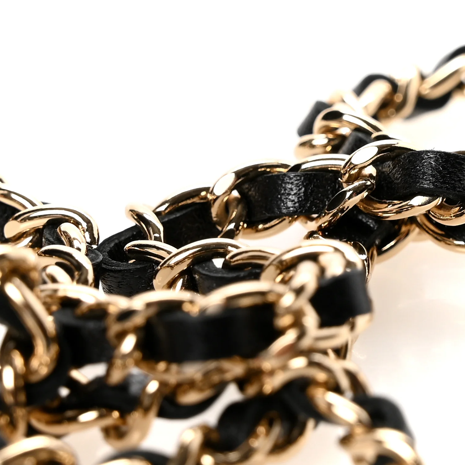 Lambskin Quilted Mini Round Vanity Case With Chain Black