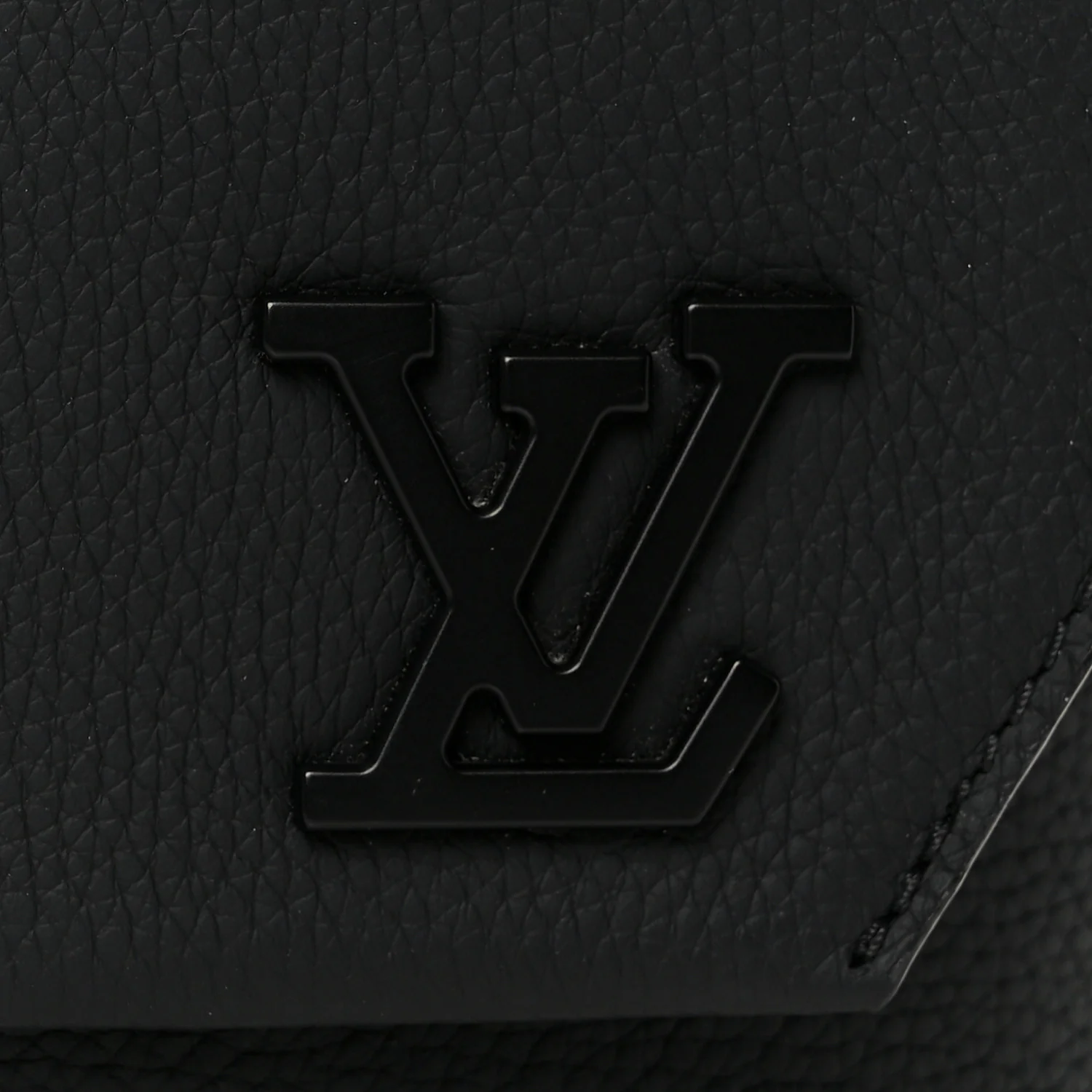 Calfskin Aerogram Fastline Messenger Black