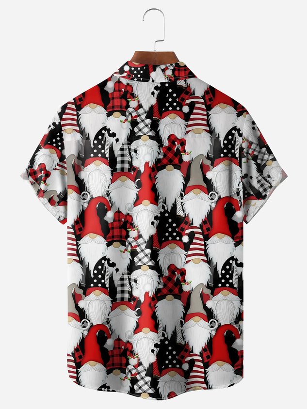 Chemise décontractée à manches courtes avec poche poitrine et motif gnome de Noël