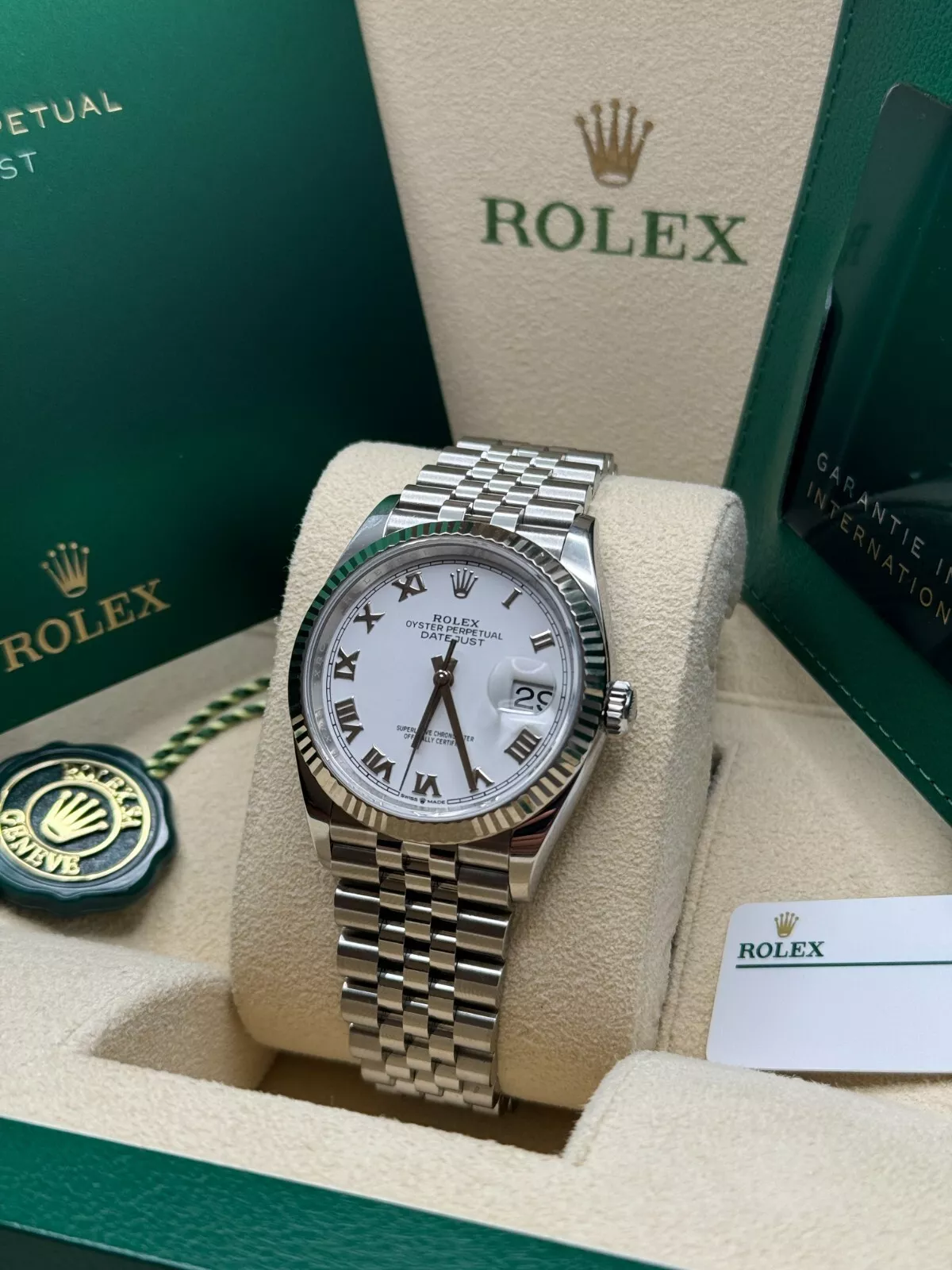 [Super Clone]RLX Datejust 41mm Smooth Bezel White Roman Dial Jubilee - 126300-0016