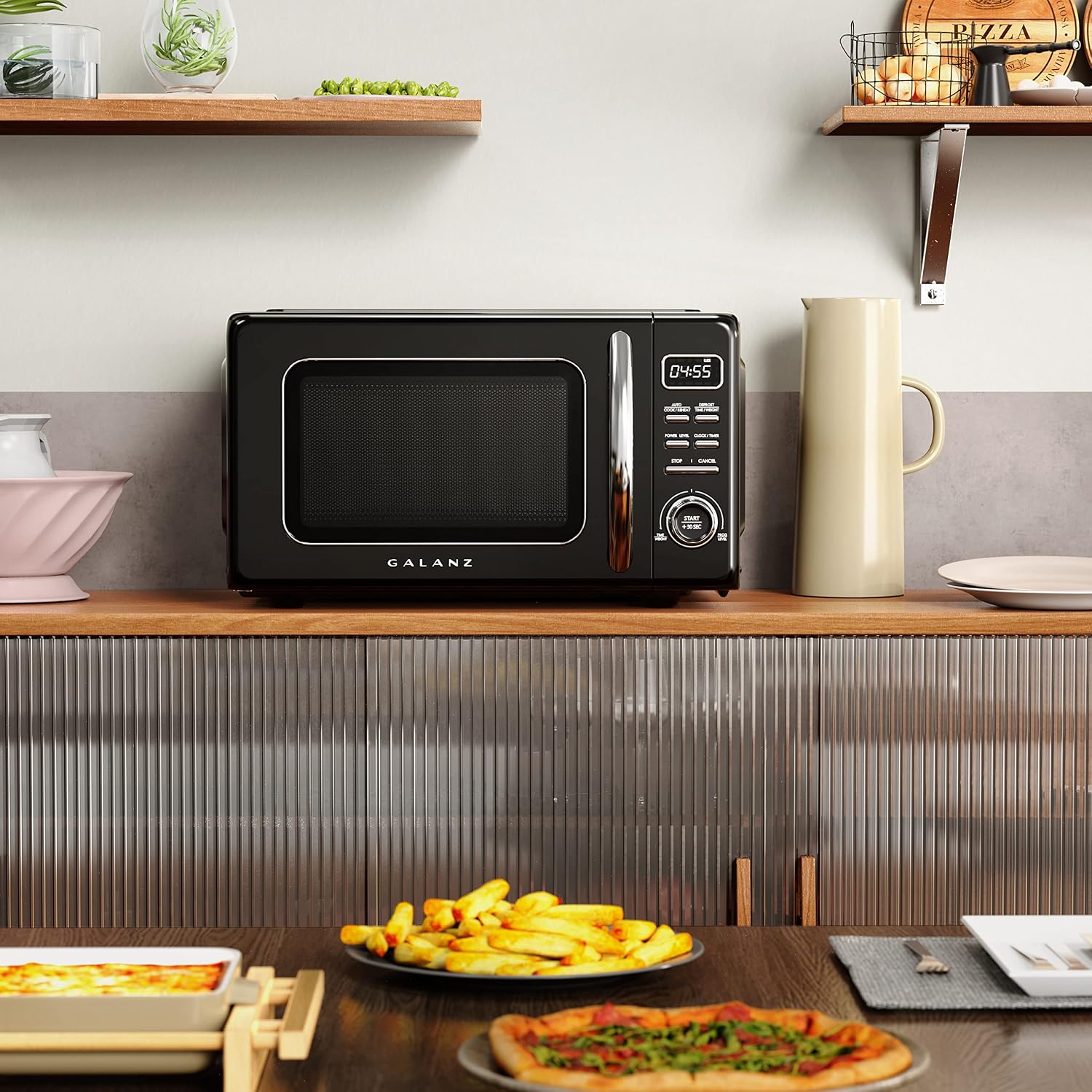 Galanz GLCMKZ07BKR07 Retro Countertop Microwave Oven with Auto Cook & Reheat, Defrost, Quick Start Functions, Easy Clean with Glass Turntable, Pull Handle. 7 cu ft, Black