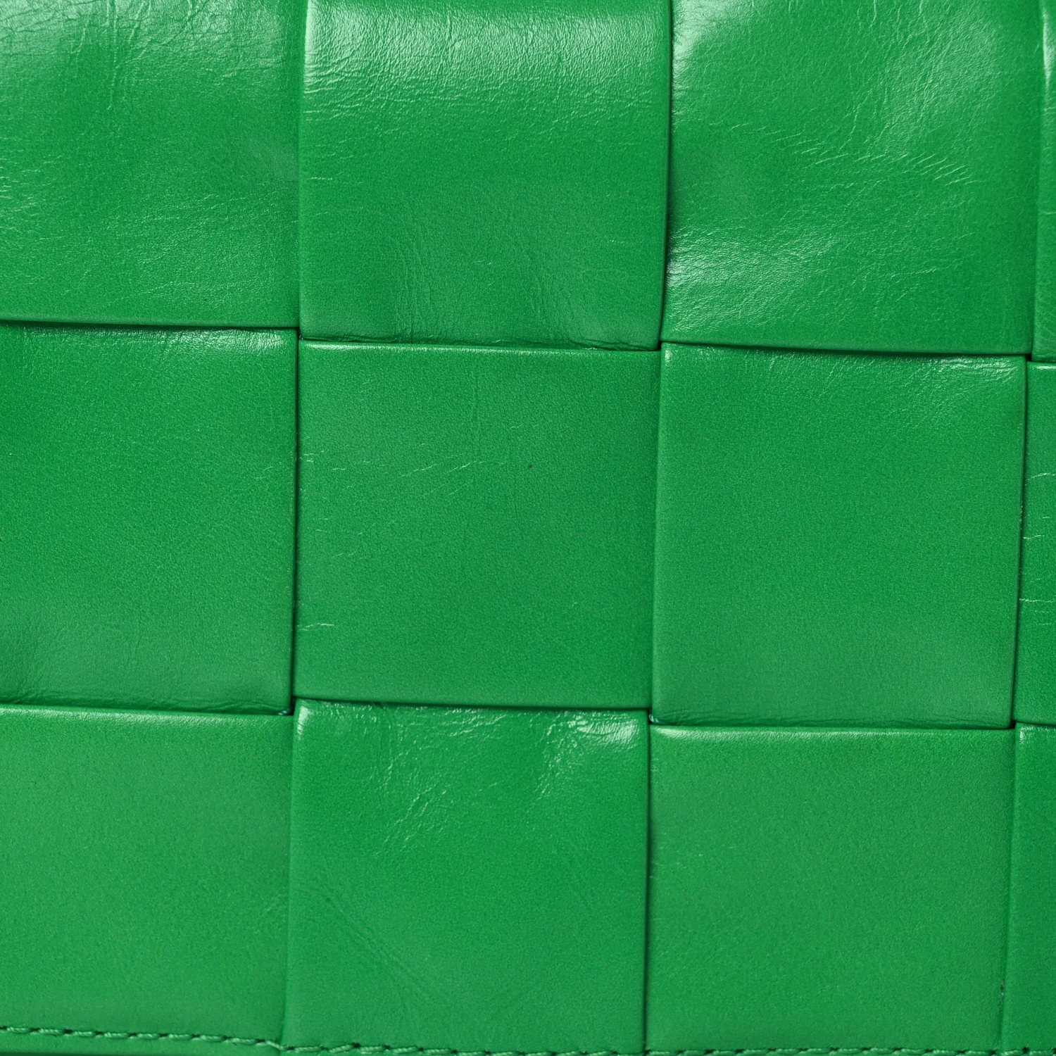Paper Calfskin Maxi Intrecciato Small Cassette Crossbody Bag Grass