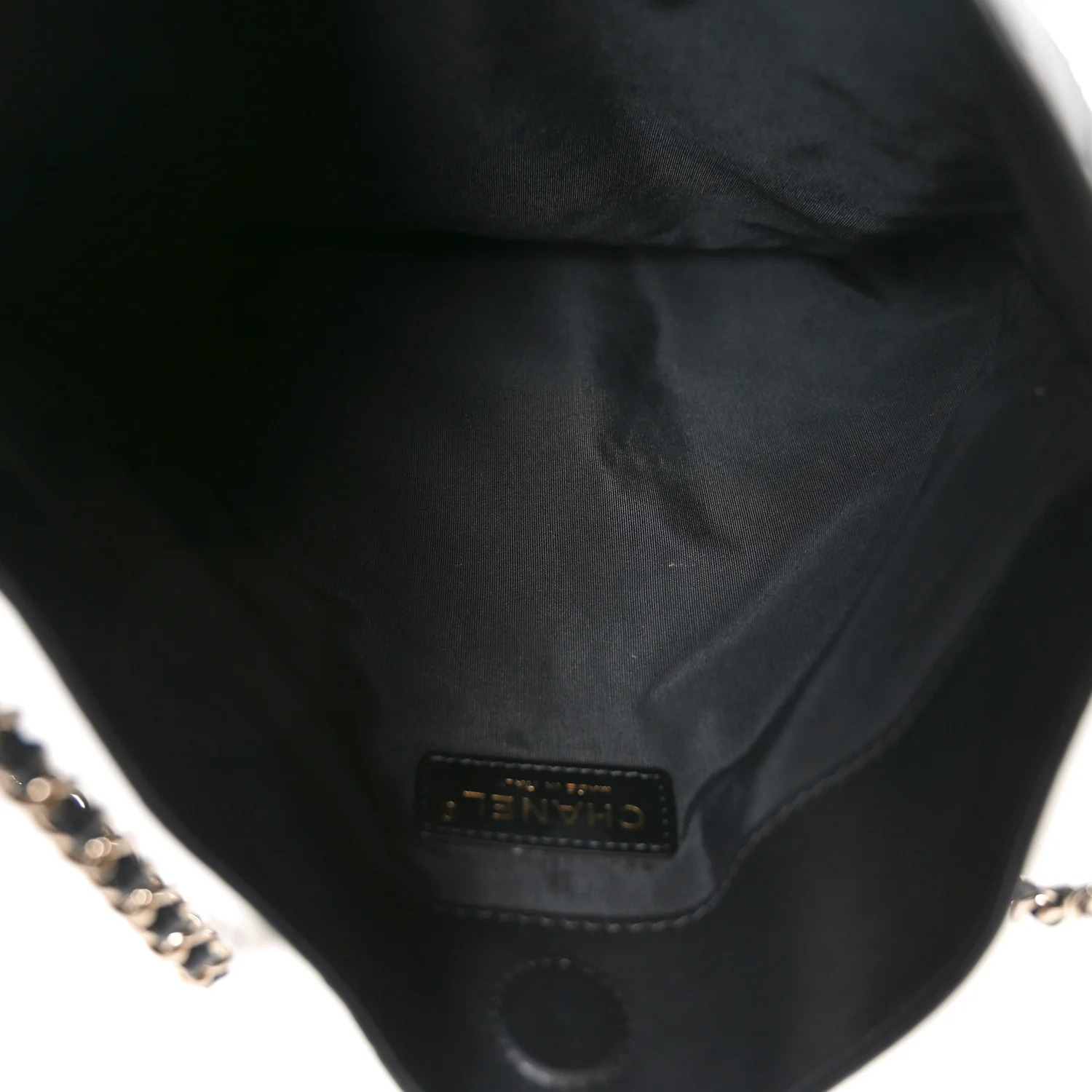 Calfskin Quilted Chain Flat Tote Black