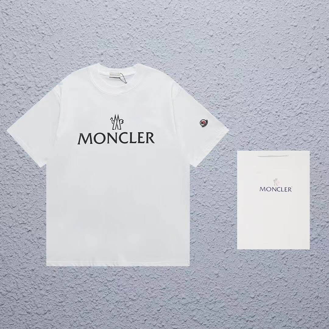 【Moncler 】（モンクレール）男女兼用、ご好評に付き再入荷！半袖Tシャツ