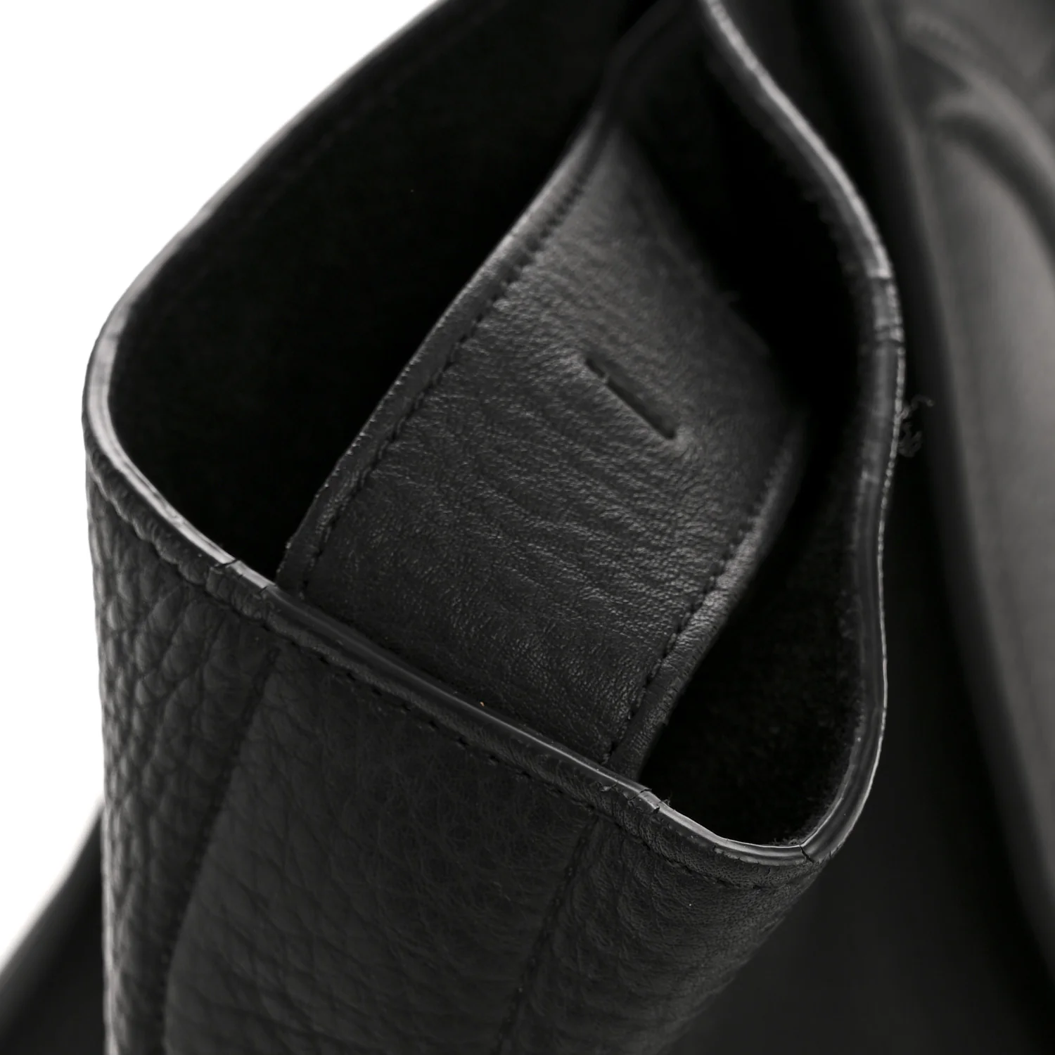 Grained Calfskin Medium Phantom Luggage Black