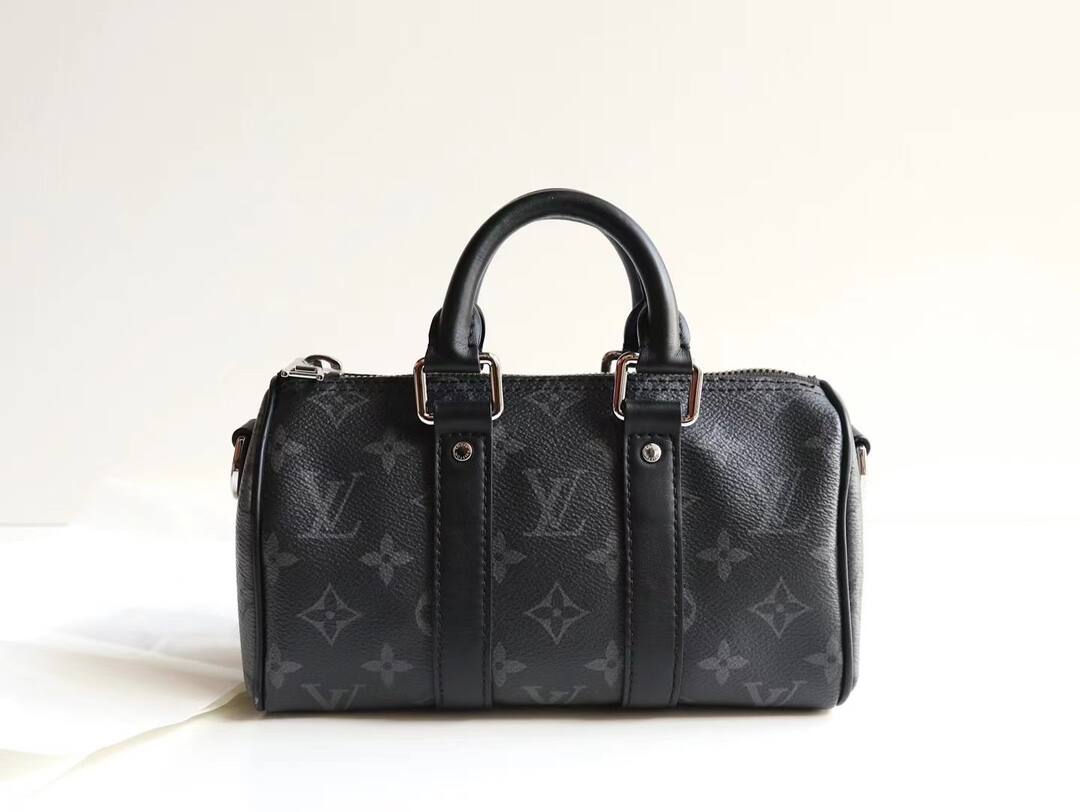 LOUIS VUITTON（ルイヴィトン） メッセンジャーバッグ M45652