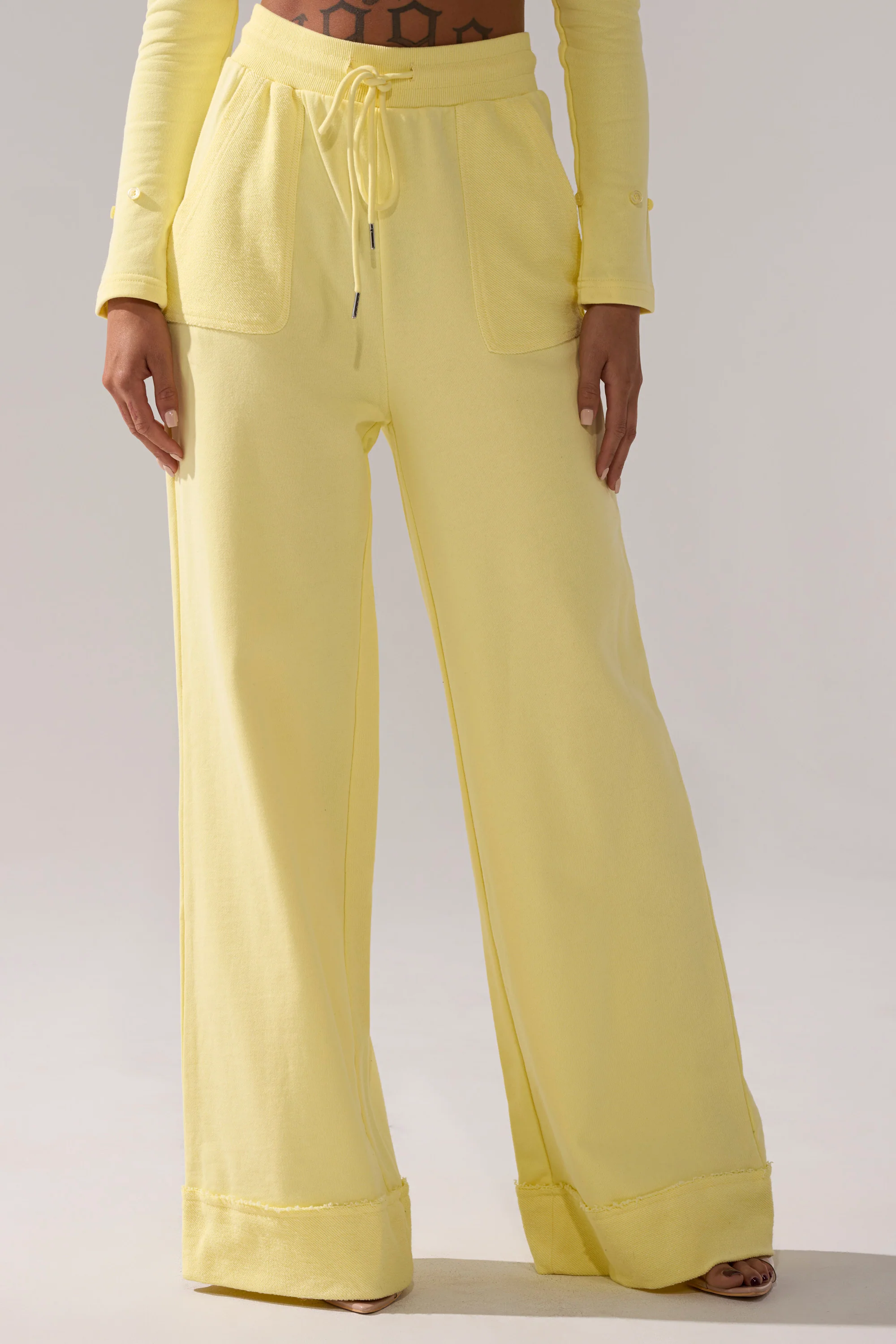BUTTERFINGER WIDE LEG SWEATPANT - Akira Store