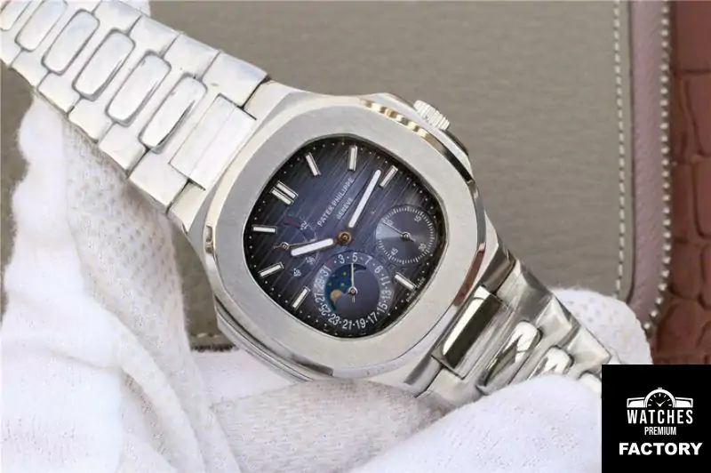 Patek Philippe Nautilus Moonphase 5712 / 1A-001 Blue Dial