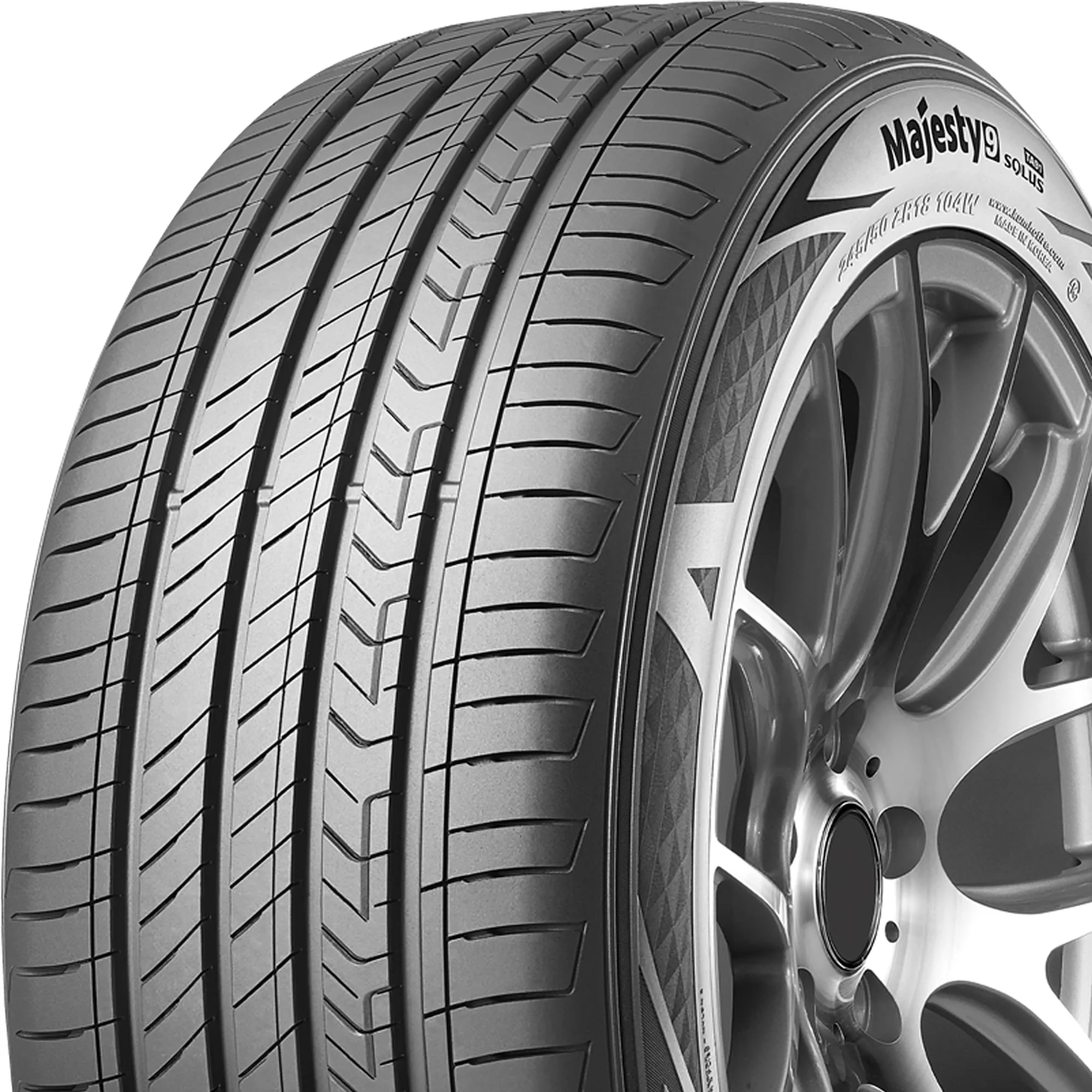 Kumho Majesty 9 Solus TA91 UHP 235/45R18 94V Passenger Tire