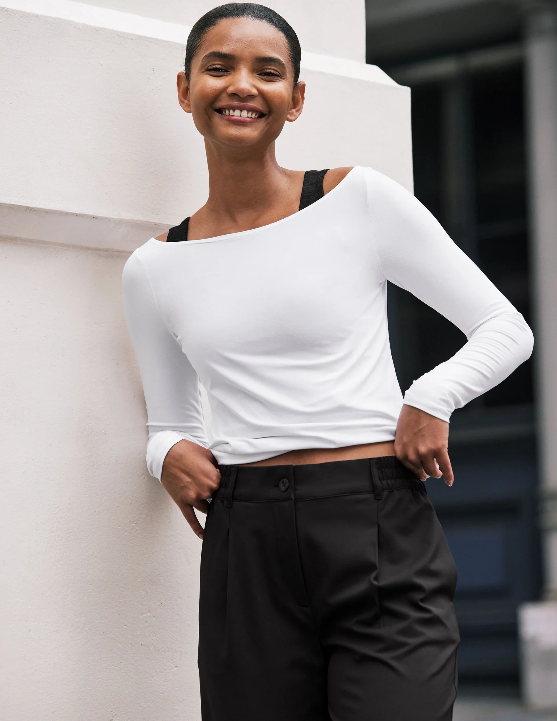 Featherweight Shoulder It Pullover