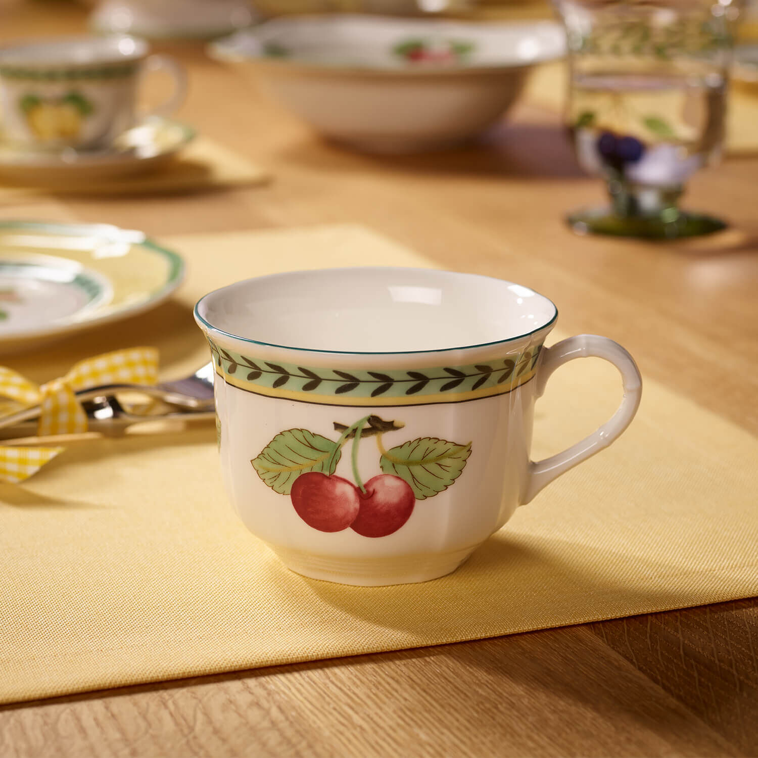 French Garden Cappuccino cup - Multi-colored, 8.8 oz, Premium Porcelain