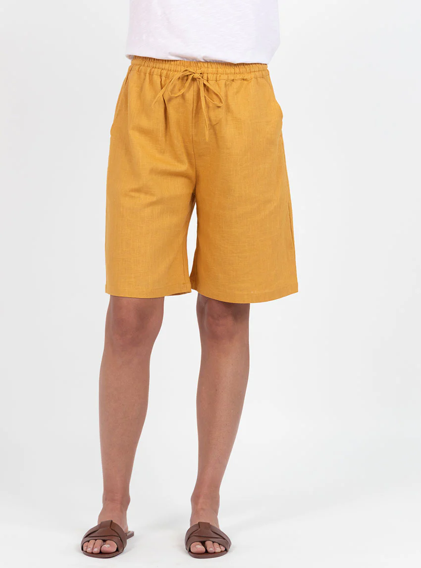 Bermuda femme en lin et coton jaune safran