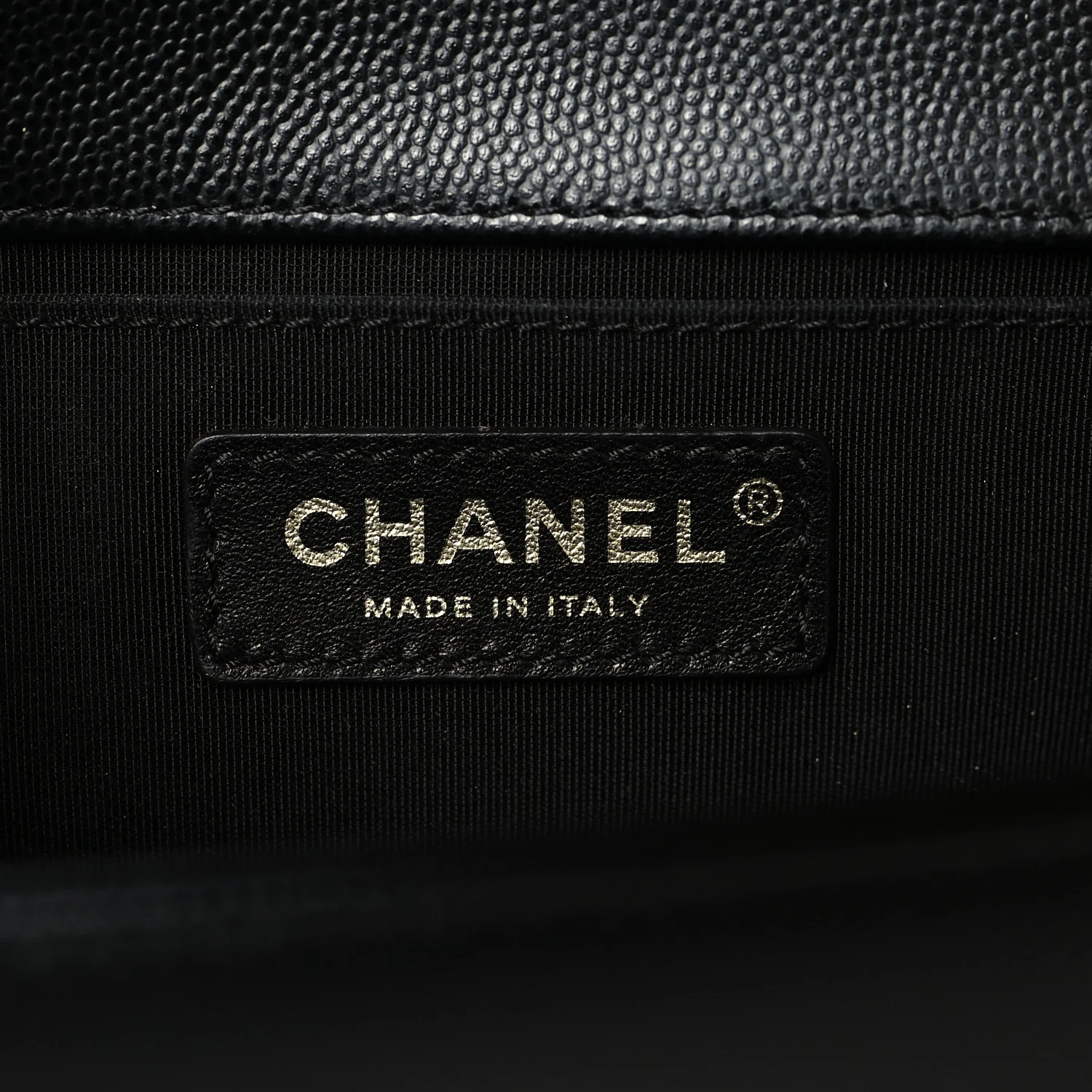 Caviar Quilted Medium Boy Flap Black