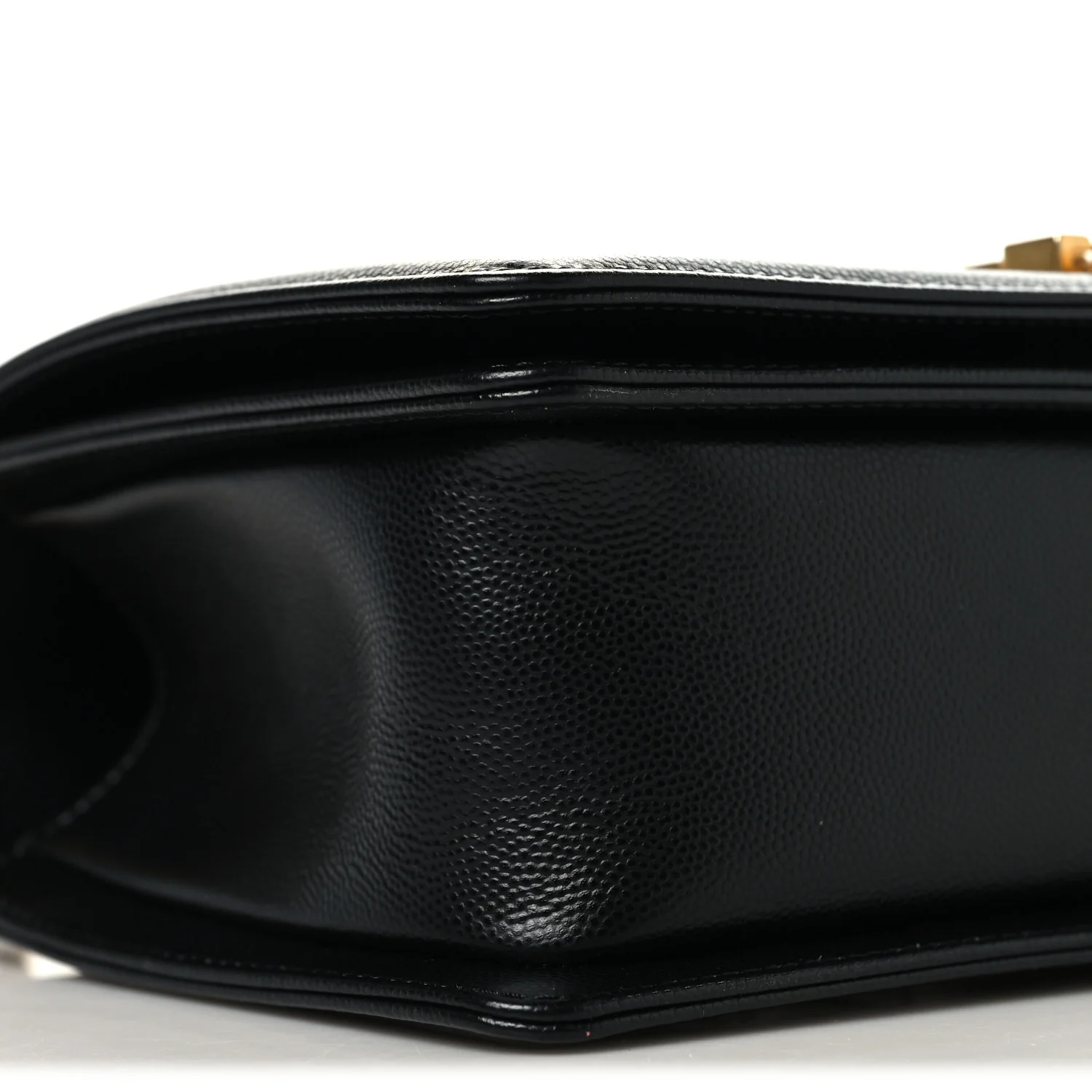 Caviar Quilted Medium Boy Flap Black