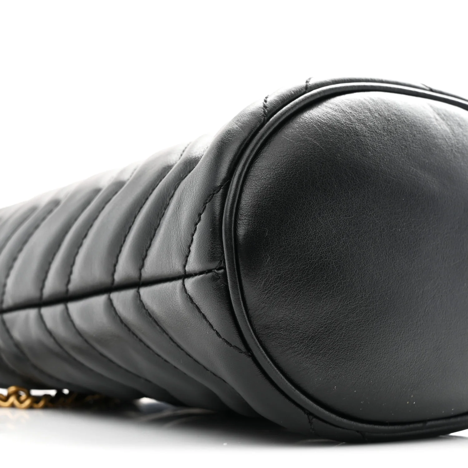 Calfskin Matelasse Mini GG Marmont 2.0 Bucket Bag Black