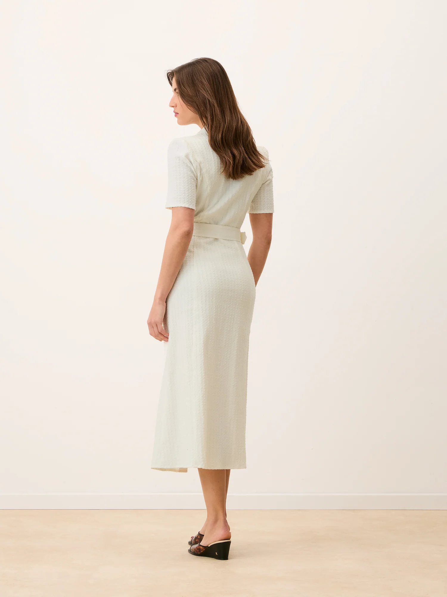 Robe RAELLA