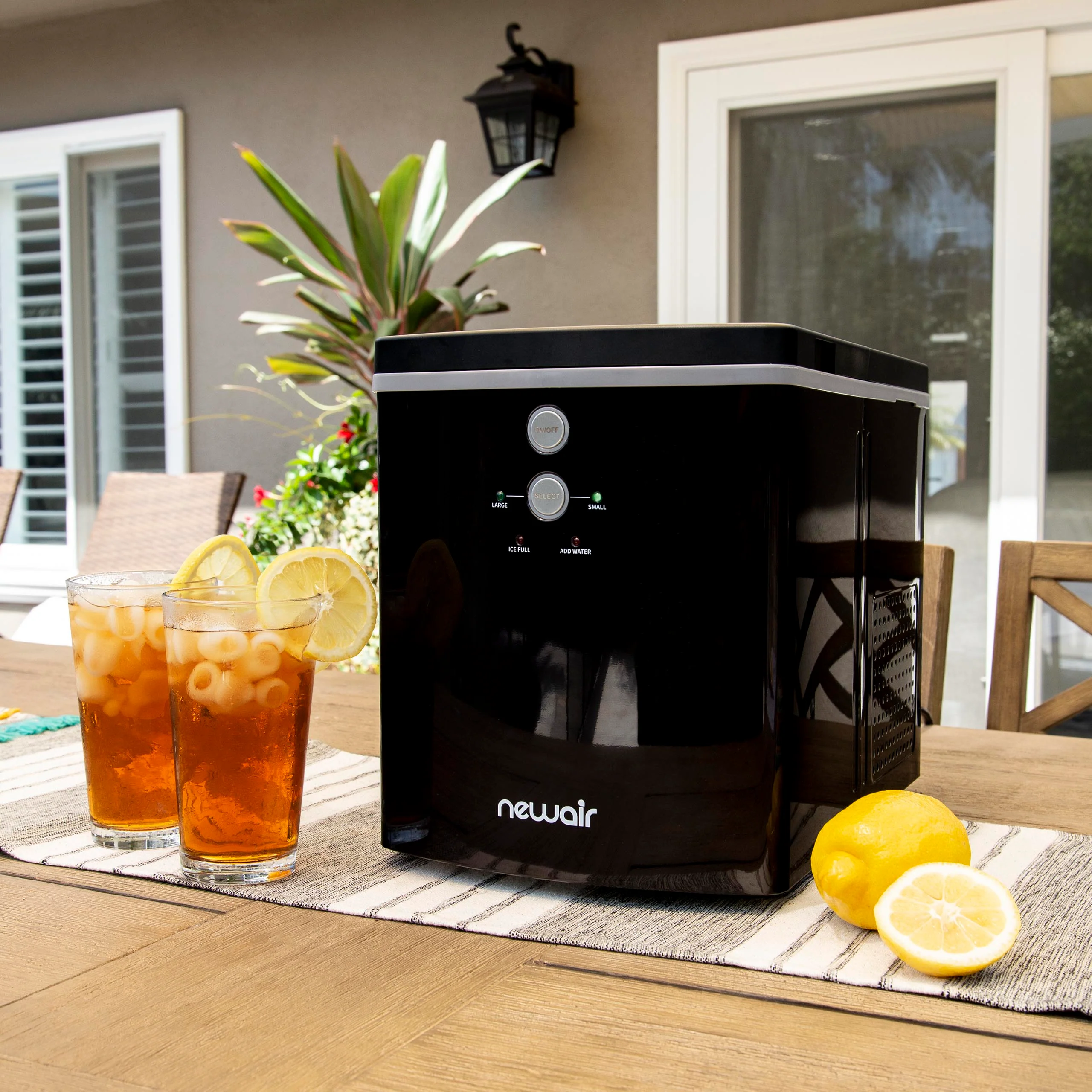 Newair Countertop Ice Maker. Bullet Ice, 33 lbs/day - Black