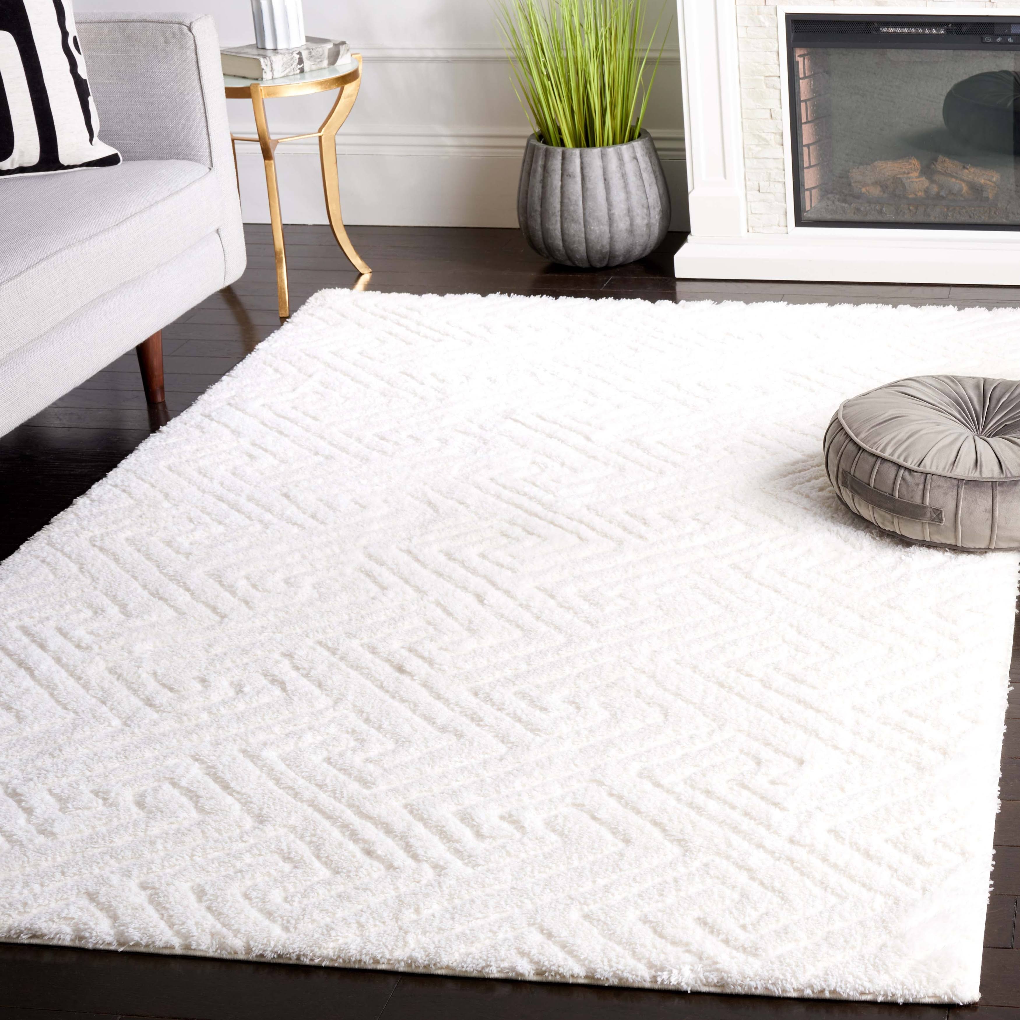 Safavieh 4 x 6 ft. Tahoe Shag Rectangle Area Rug, White