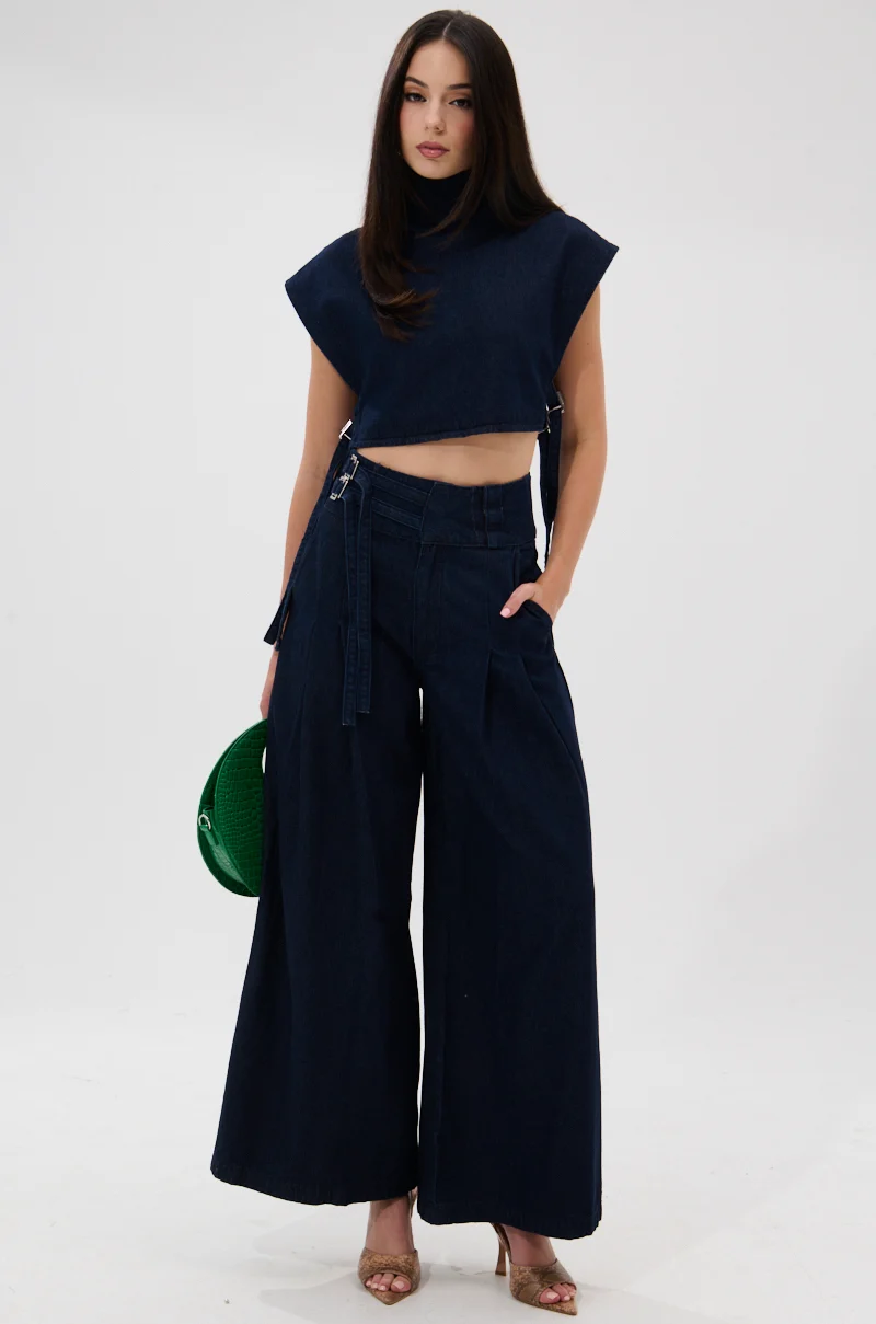 Wide Leg Jeans - Akira Store