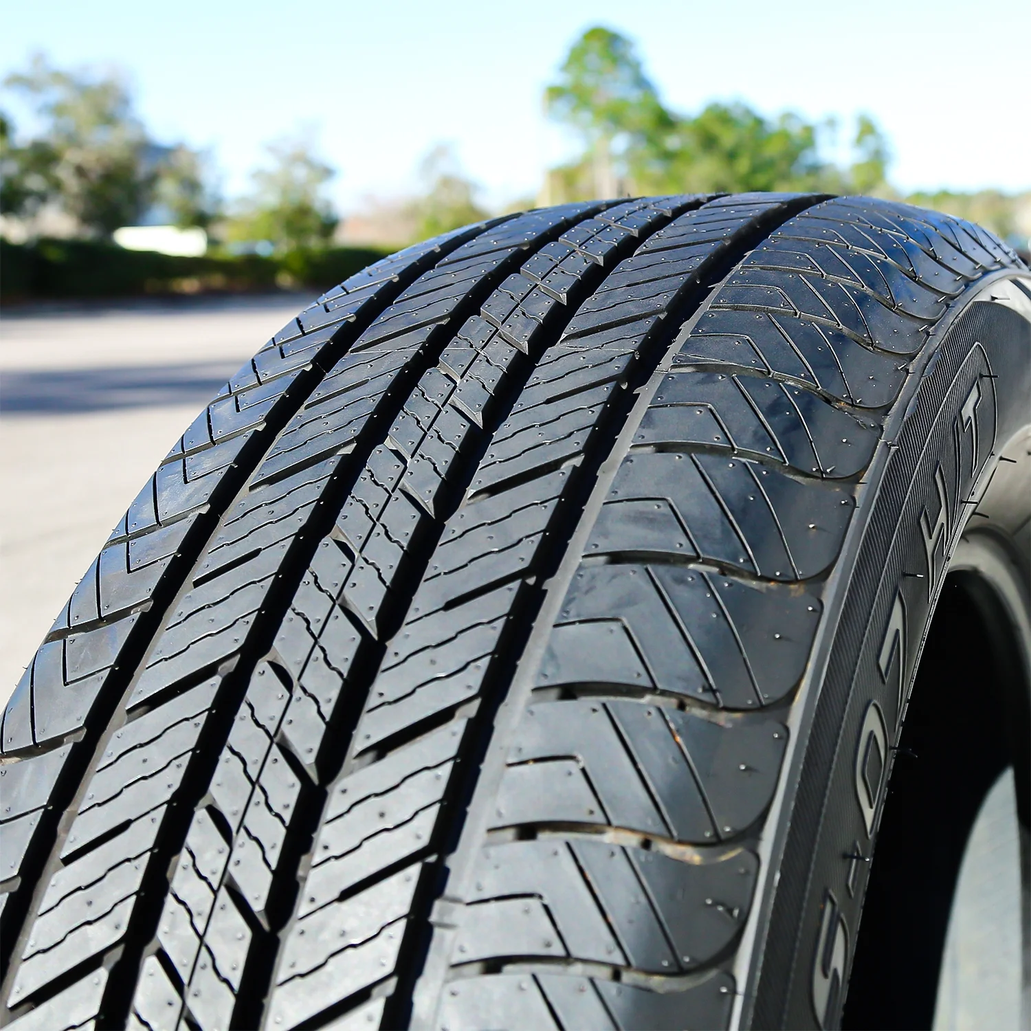 Goodtrip GS - 07 H/T 265/65R17 112T a/S All-Season Tire