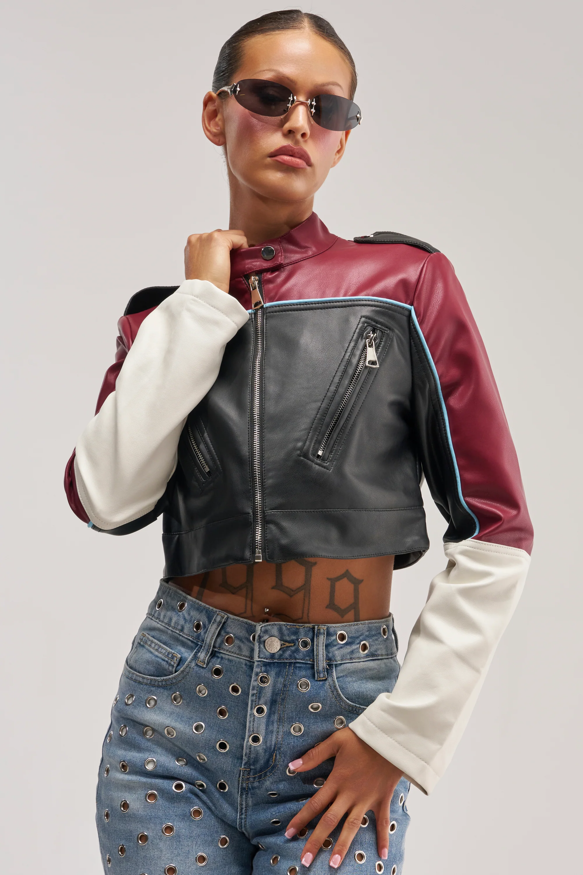 BETTER LUCK CROPPED MOTO IN BURGUNDY - Akira Store