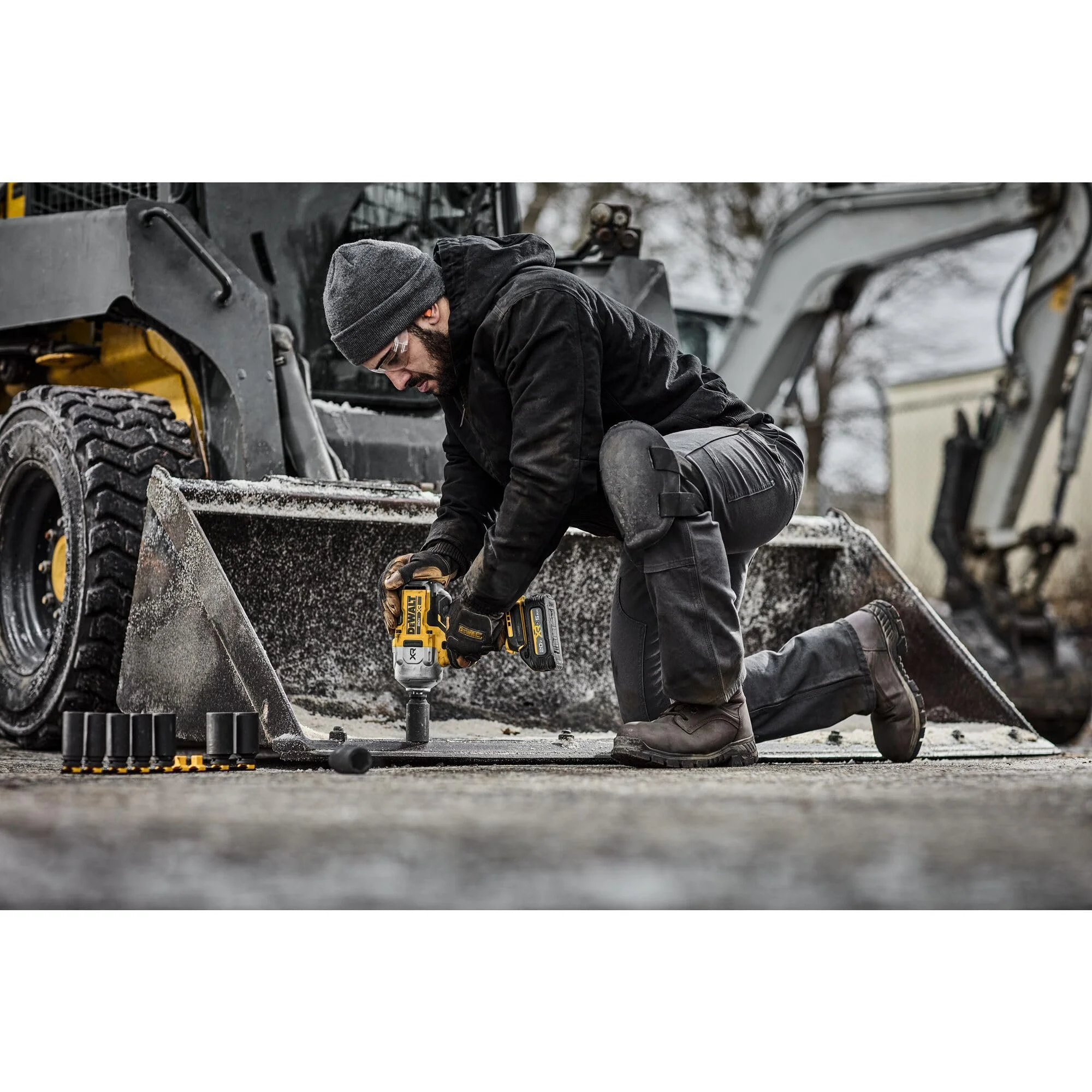 20V MAX XR Brushless Cordless 3/4 In. High Torque Impact Wrench with Hog Ring Anvil Tool Only DCF964B - Image 9