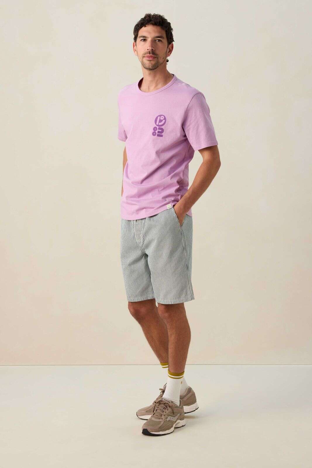 Lichtpaars T-shirt met artwork