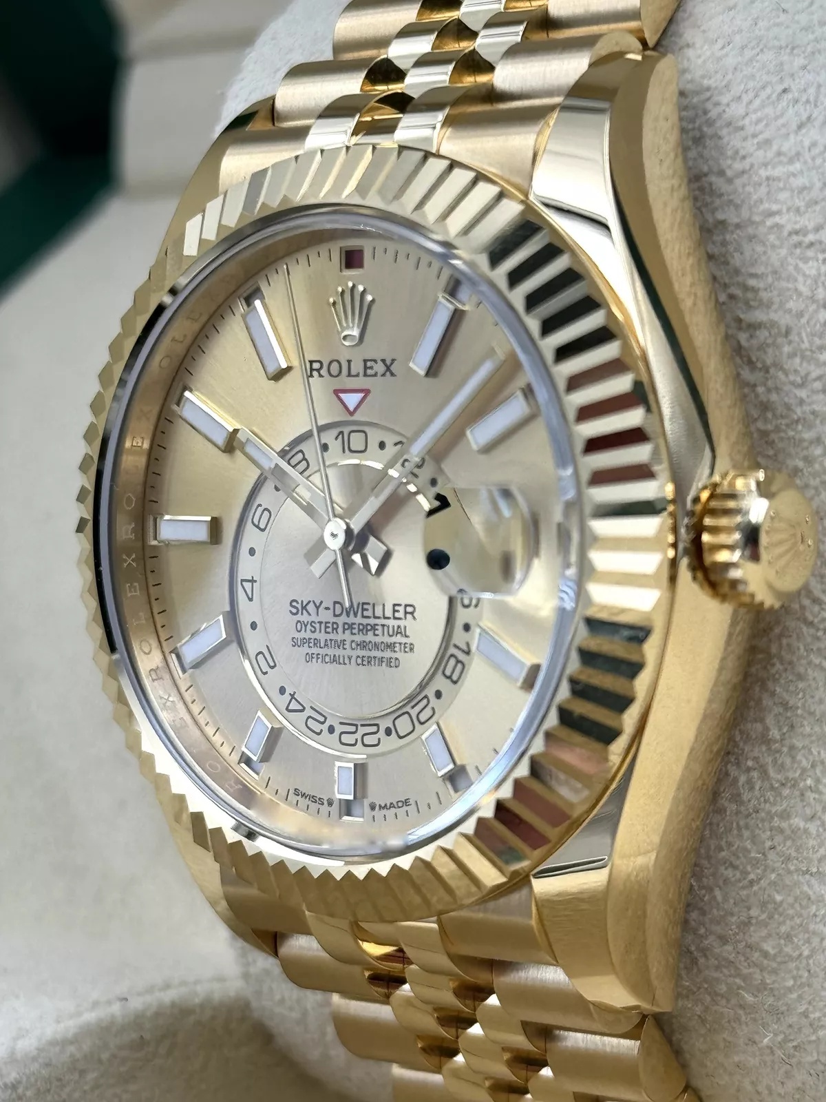 [Super Clone]RLX  Sky-Dweller 42mm Yellow Gold Champagne Dial Jubilee - 336938