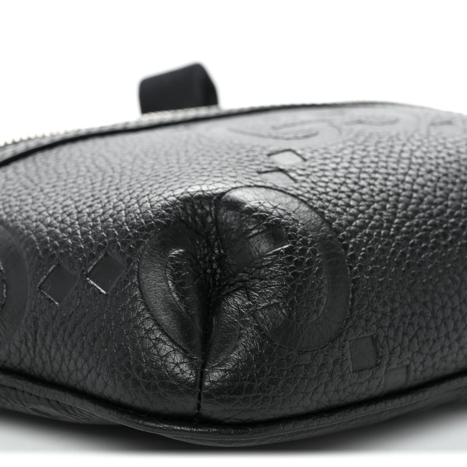 Piuma Calfskin Jumbo GG Embossed Small Belt Bag Black