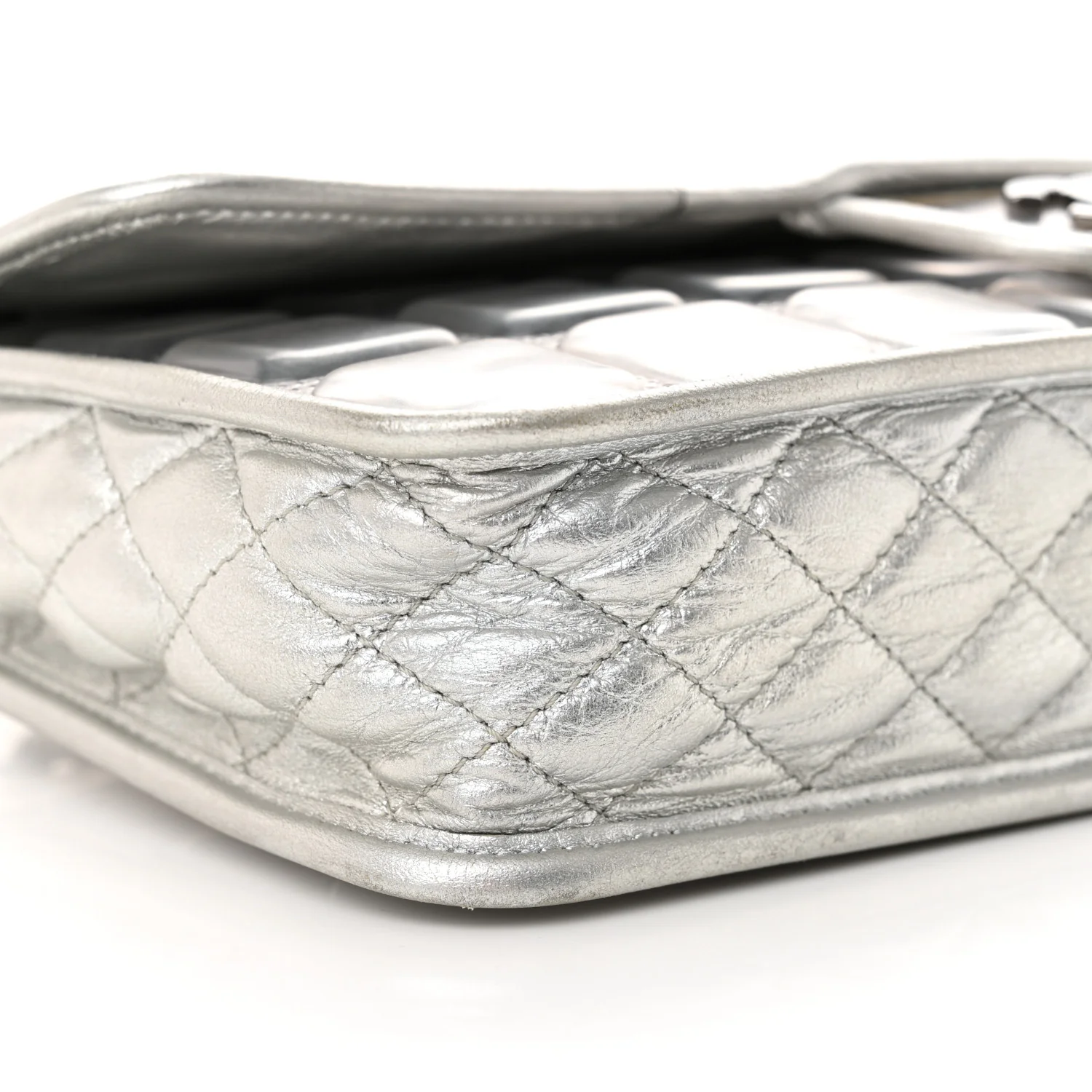 Vinyl Large Ice Cube Flap Silver
