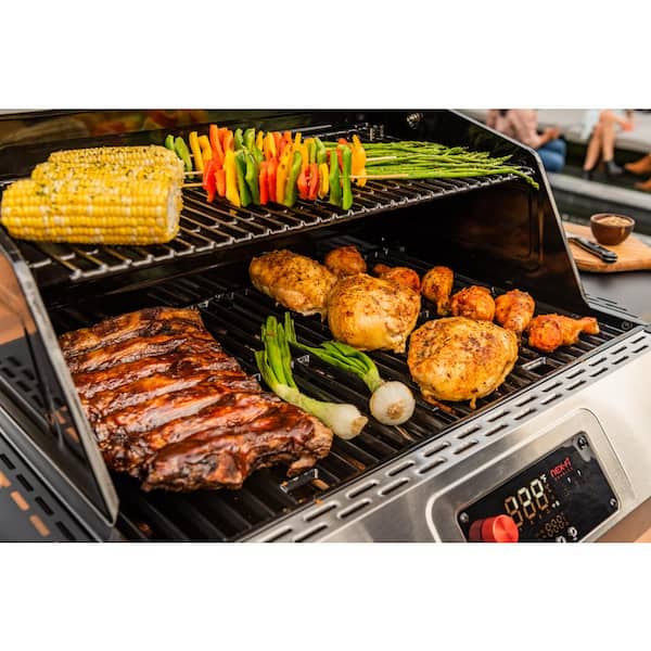 720 Propane Gas Digital Smart Grill in Black with Stainless Steel Front Panel and Lid Image 2